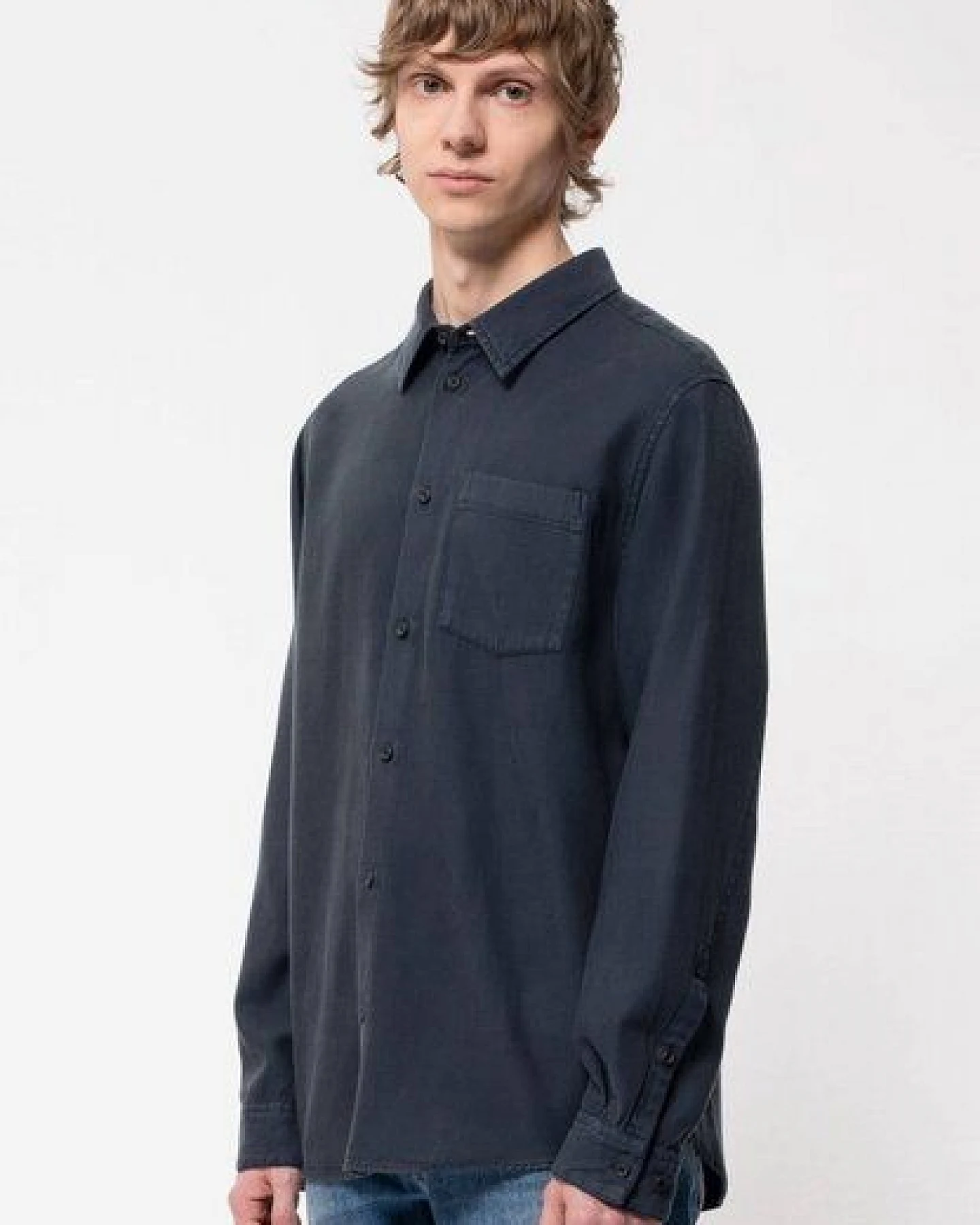 Nudie Jeans - Hemd Chuck Fluid Twill – Ansicht 4