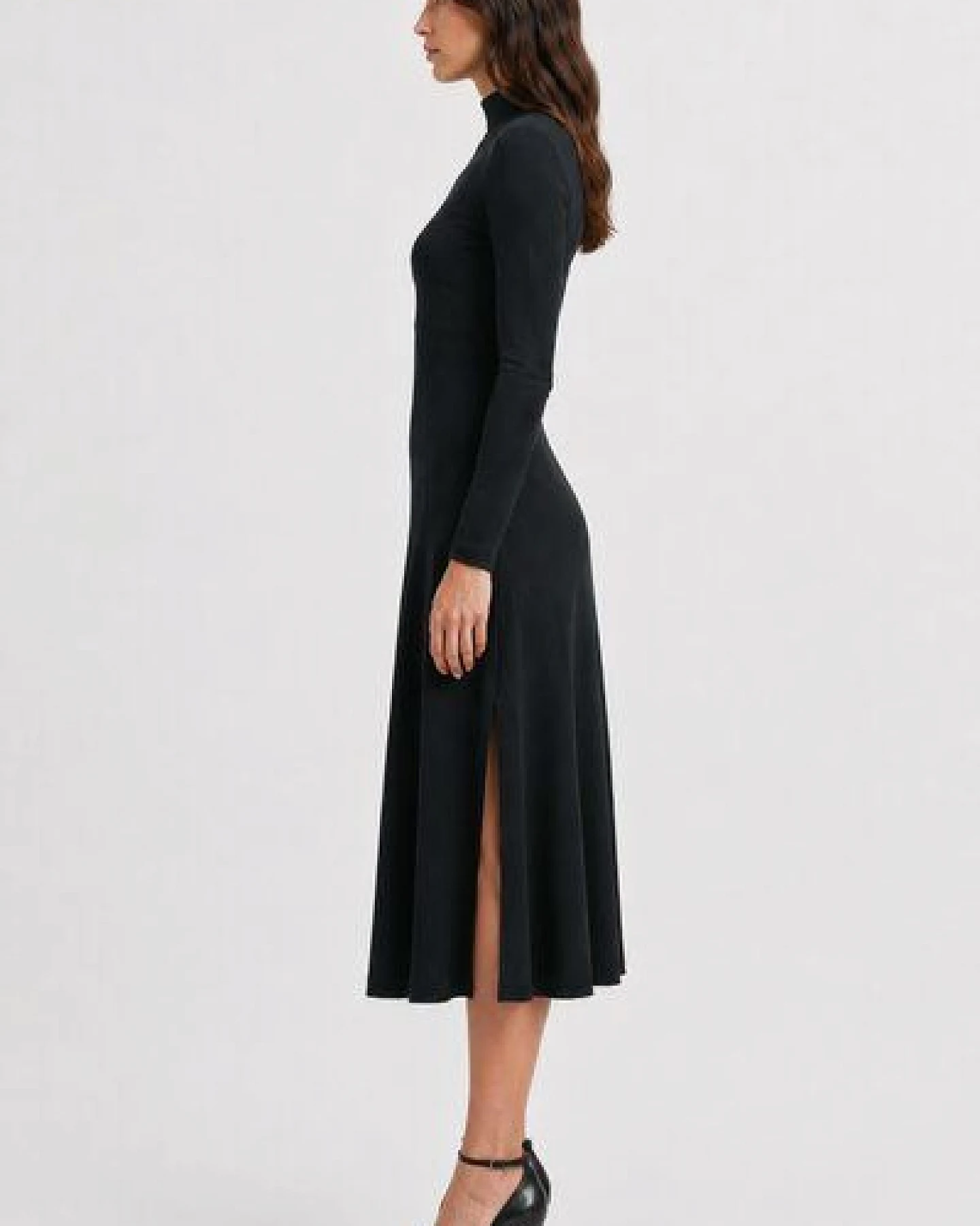Studio Hertzberg Winterkleid CLE-OO mit Stehkragen und langen Schlitzen aus Bio Baumwolle – Ansicht 3