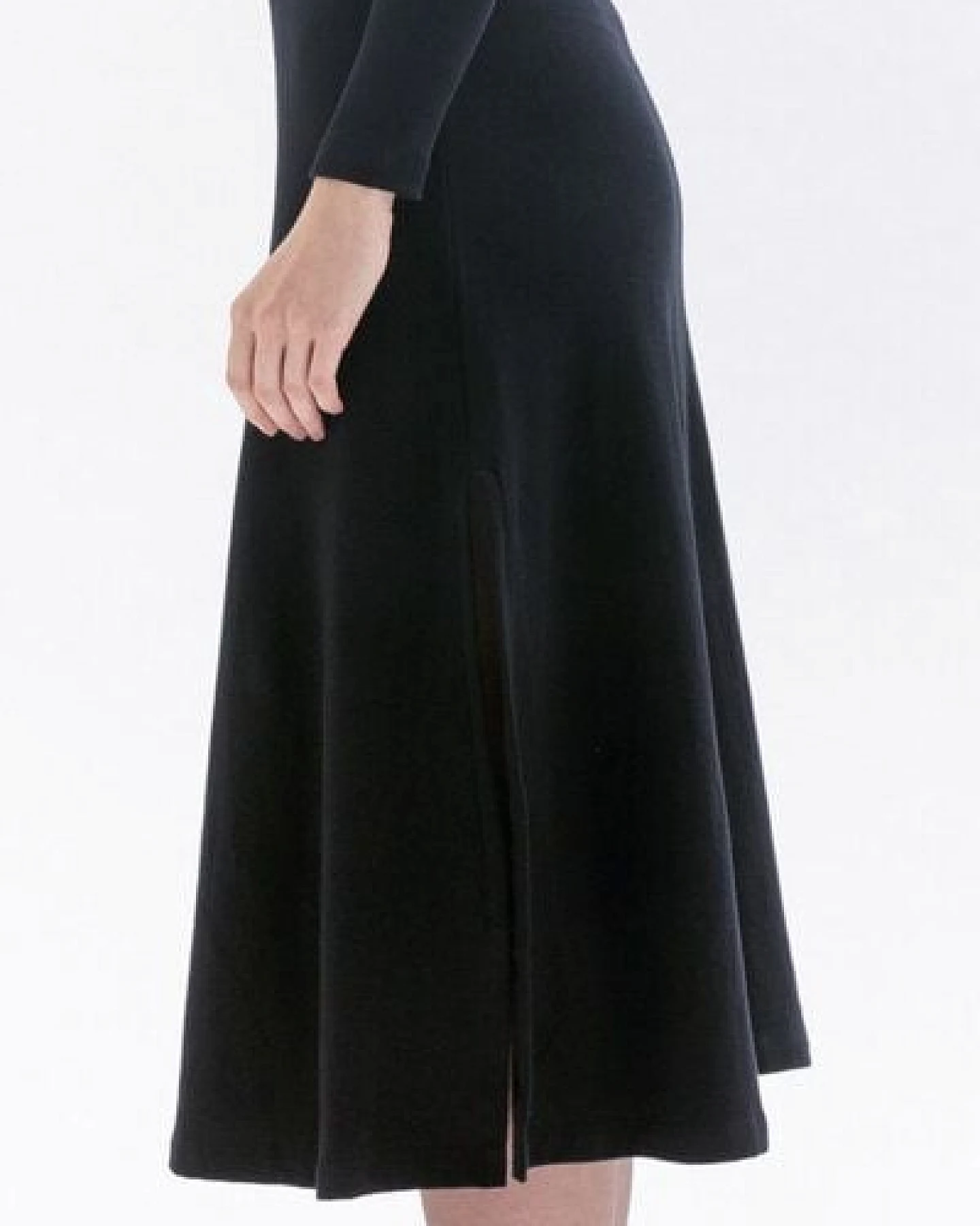 Studio Hertzberg Winterkleid CLE-OO mit Stehkragen und langen Schlitzen aus Bio Baumwolle – Ansicht 4