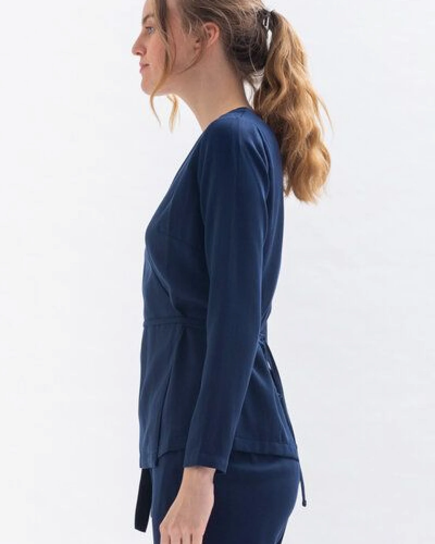 Studio Hertzberg Wickeltop WAAN-JA aus Tencel – Ansicht 2