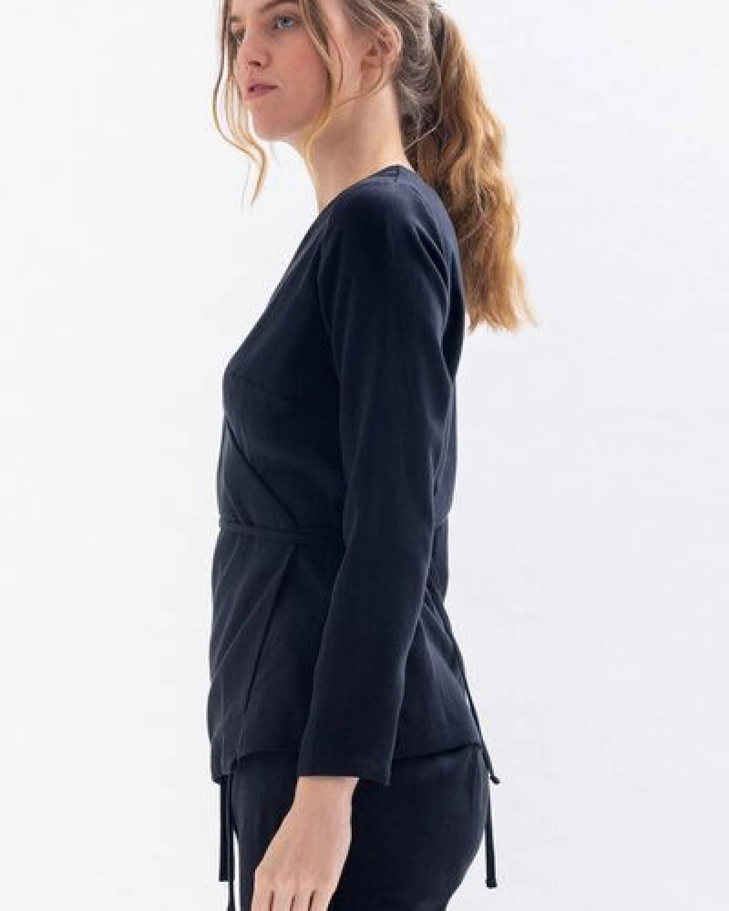 Studio Hertzberg Wickeltop WAAN-JA aus Tencel – Ansicht 2
