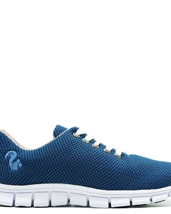 Ultraleichter, veganer Sneaker "thies ® Cornrunner" aus Mais und recycelten Flaschen