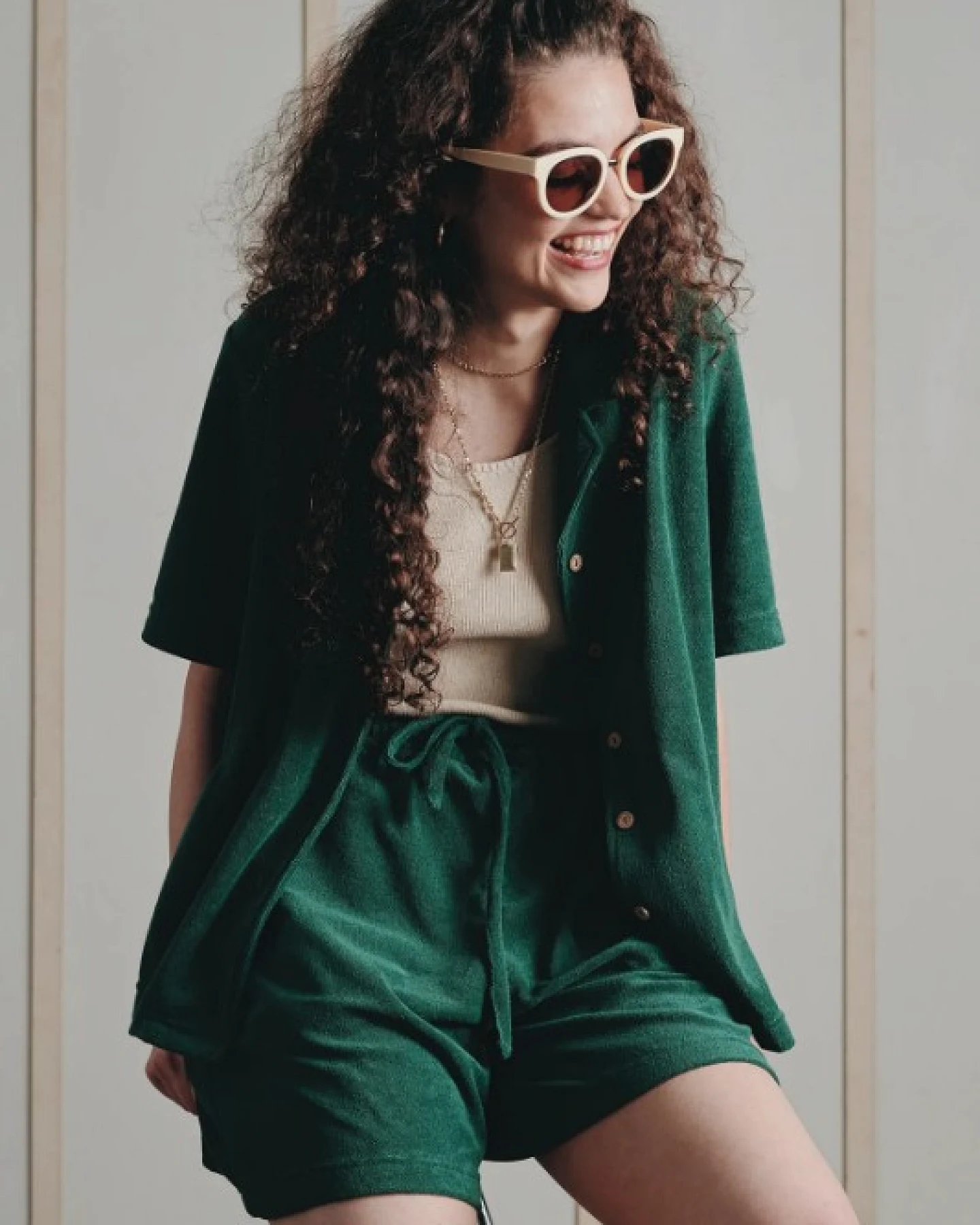 KOMODO Damen vegan Shorts Leah Frottee Dschungel Grün – Ansicht 2
