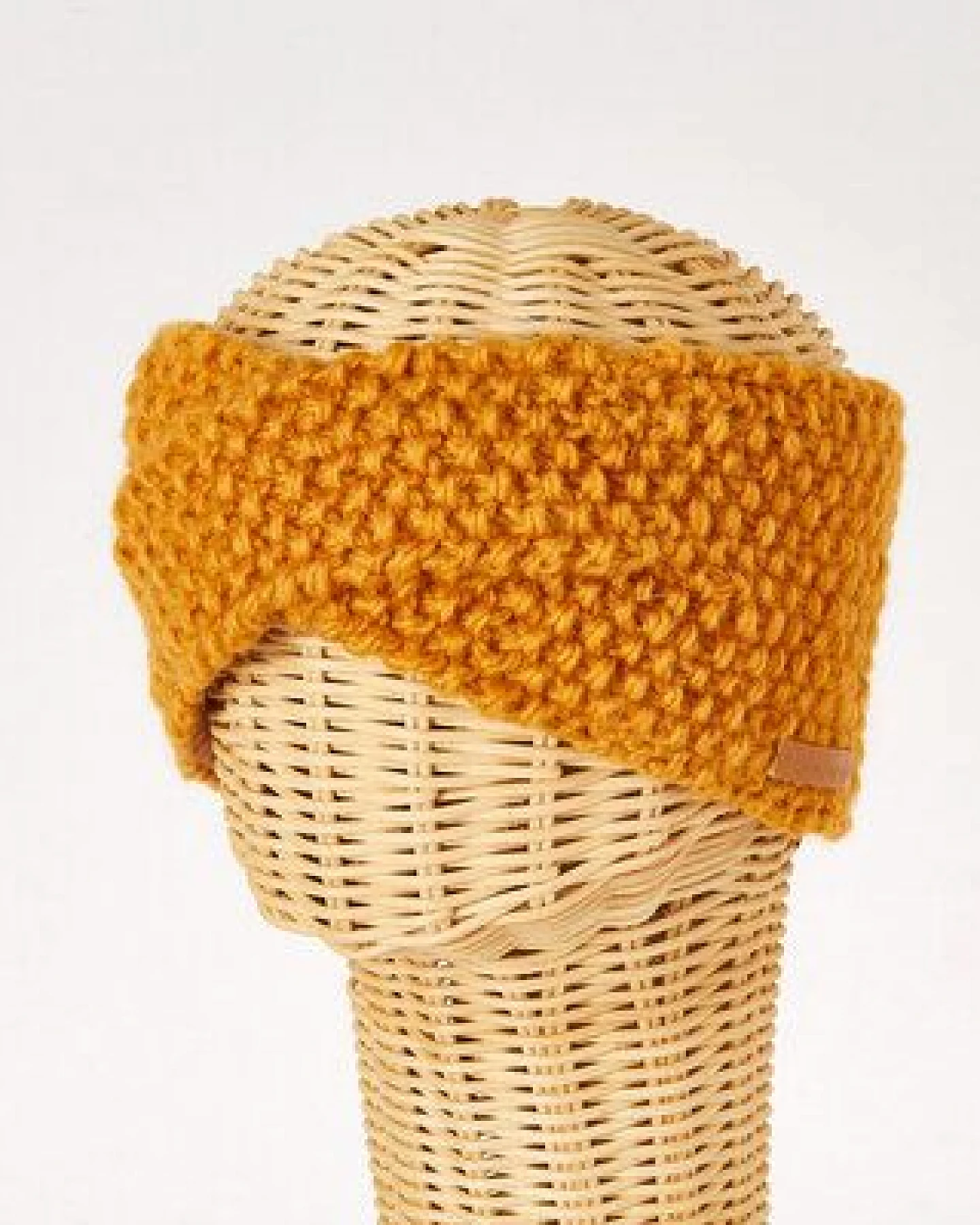 short'n'pietz Schurwollstirnband crisscross mit Knotenmuster, handgestrickt – Ansicht 2