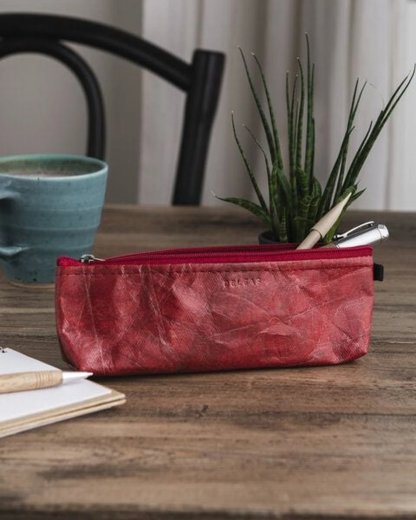 BELEAF Veganes Etui "PEN LEAF" Federmäppchen aus Blattleder – Ansicht 2