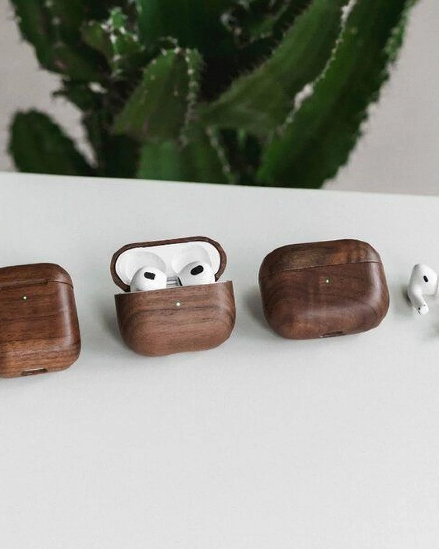 Woodcessories AirPods Hülle Holz für Apple AirPods 1&2, AirPods Pro, AirPods Pro 2, AirPods 3 – Ansicht 2