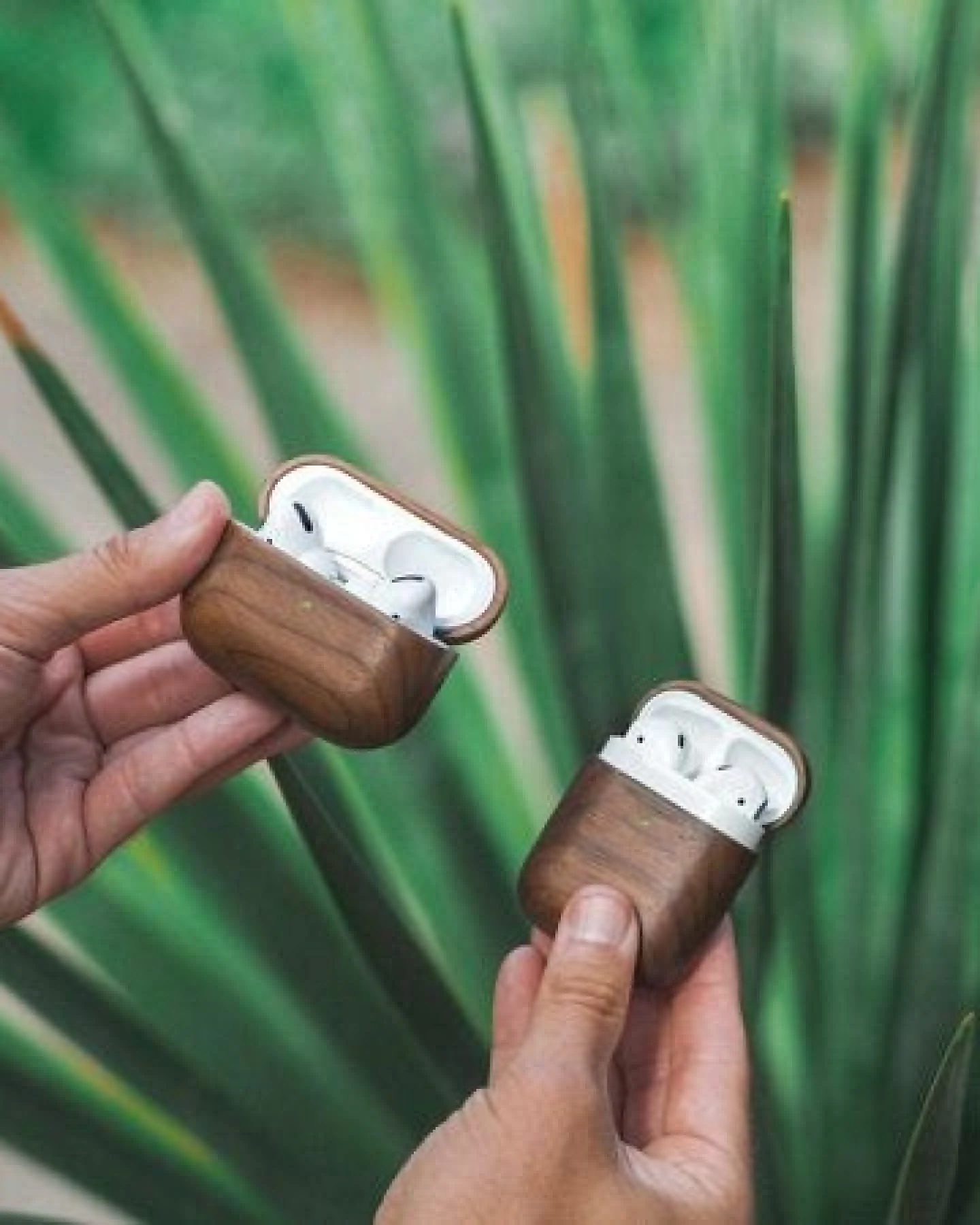 Woodcessories AirPods Hülle Holz für Apple AirPods 1&2, AirPods Pro, AirPods Pro 2, AirPods 3 – Ansicht 4