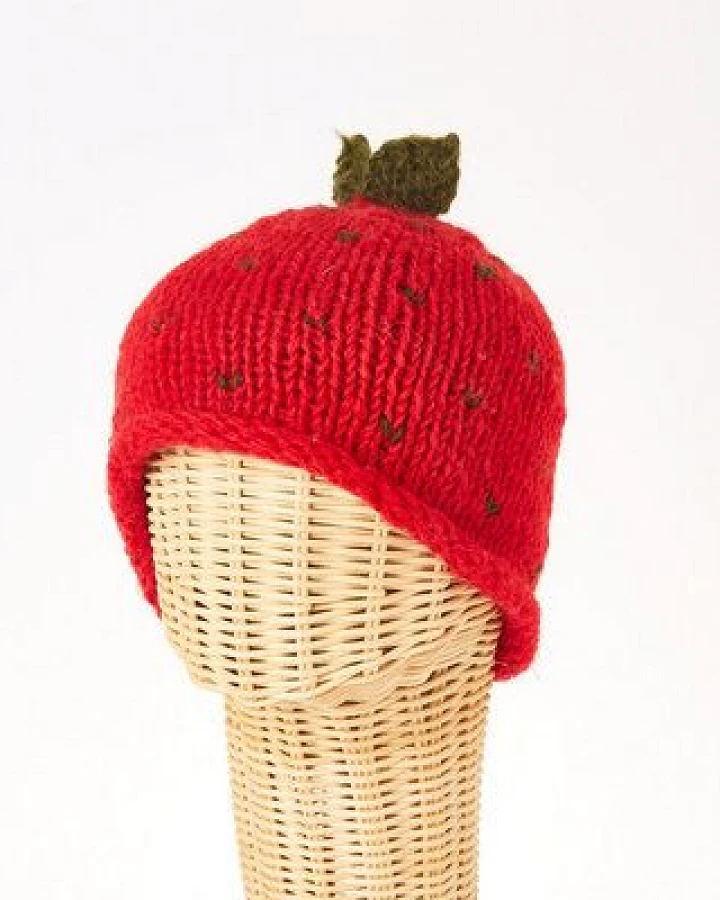 short'n'pietz Schurwollmütze Erdbeere, handgestrickt