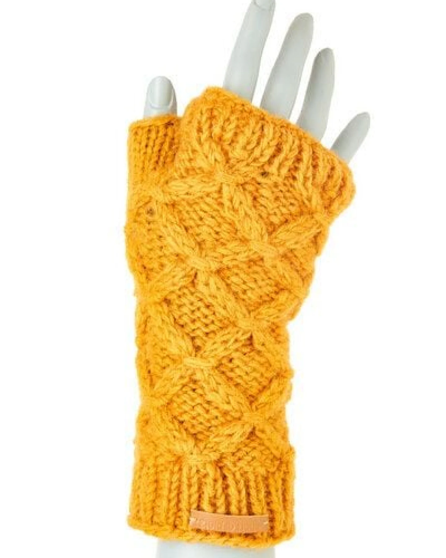 short'n'pietz Schurwollhandstulpen mit Rautenzopfstrickmuster, handgestrickt – Ansicht 4