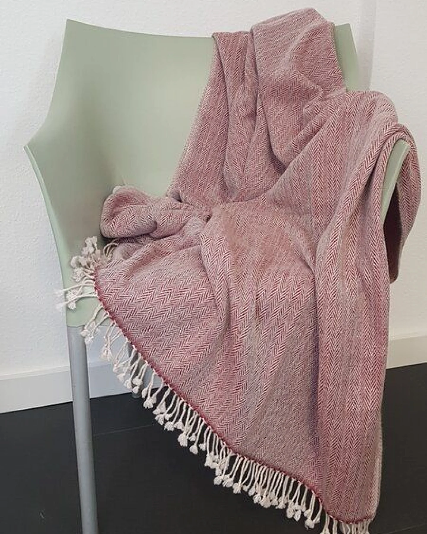 Frida Feeling Decke (100% Wolle) im Fischgrät-Muster – Ansicht 2