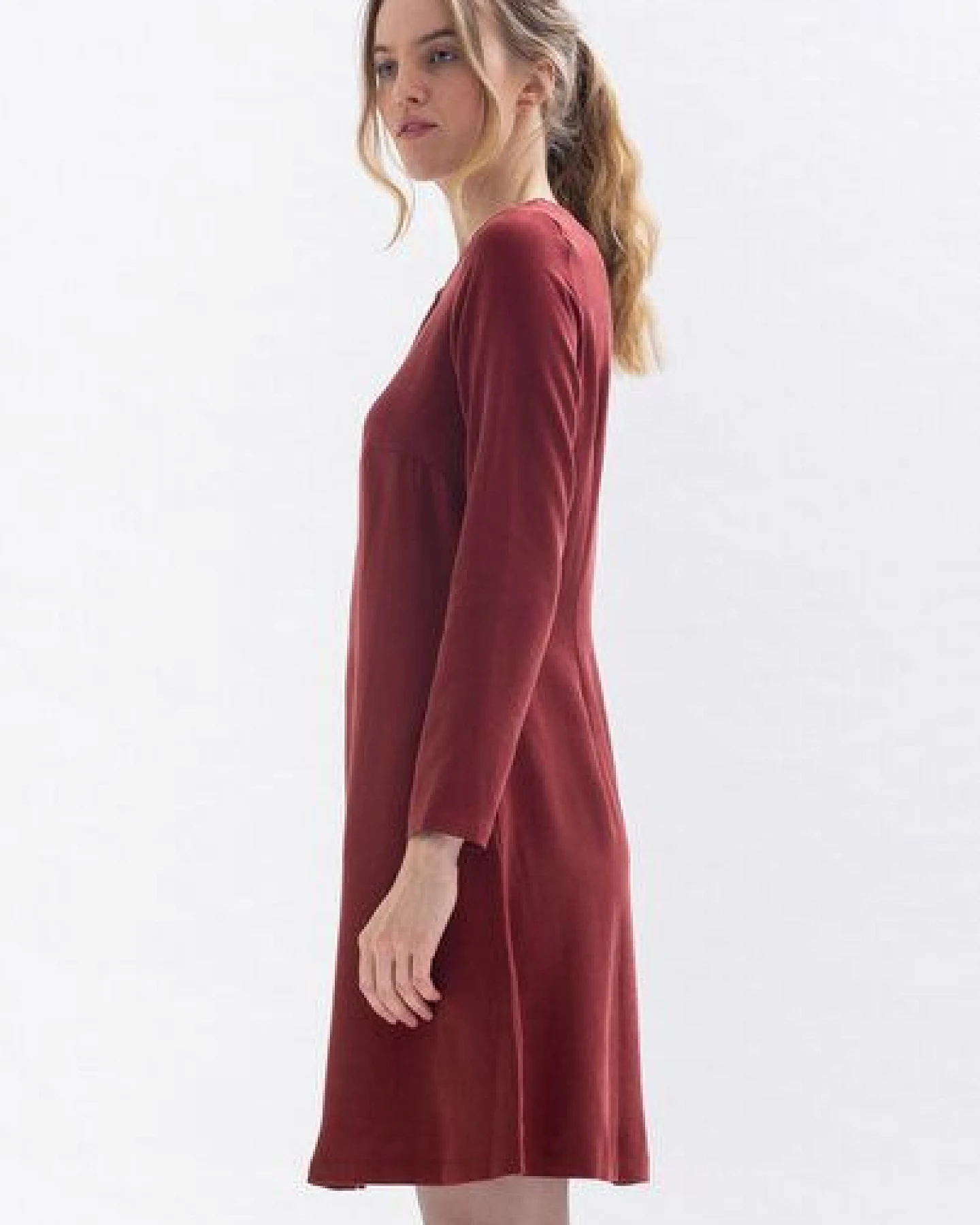 Studio Hertzberg Knielanges Kleid KLAA-RA aus Tencel in blau, grün und merlotrot – Ansicht 2