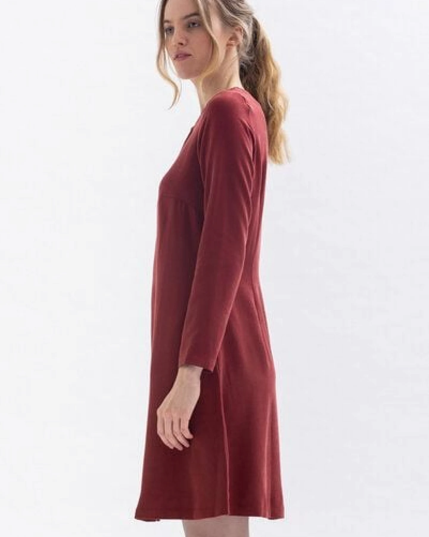 Studio Hertzberg Knielanges Kleid KLAA-RA aus Tencel in blau, grün und merlotrot – Ansicht 4