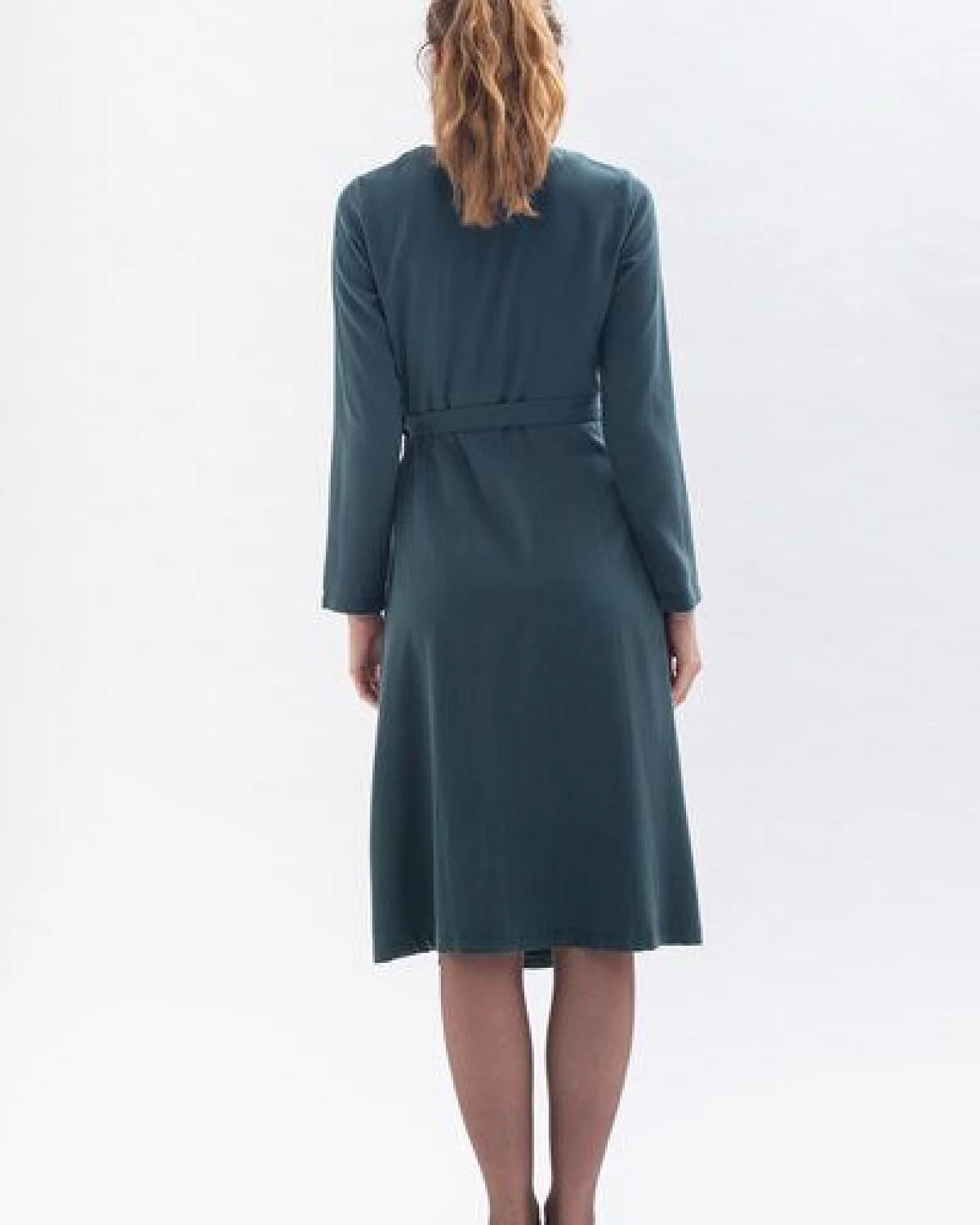 Studio Hertzberg Wickelkleid Kleid CU-RIIE aus Tencel in grün, rot und blau – Ansicht 3