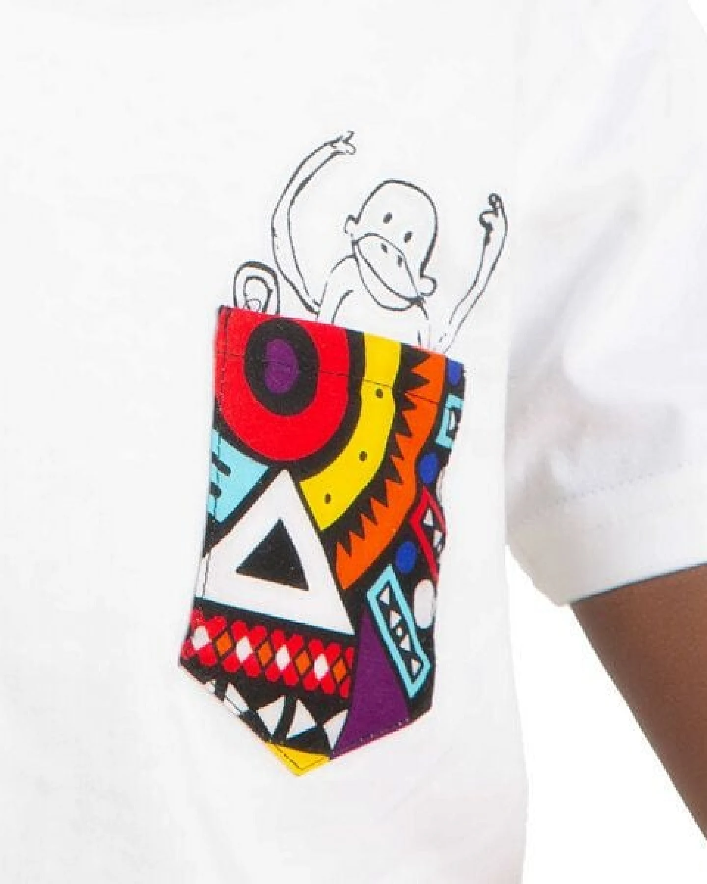 Kipepeo-Clothing Kinder T-Shirt mit Brusttasche aus Bio-Baumwolle NYANI Weiß – Ansicht 3