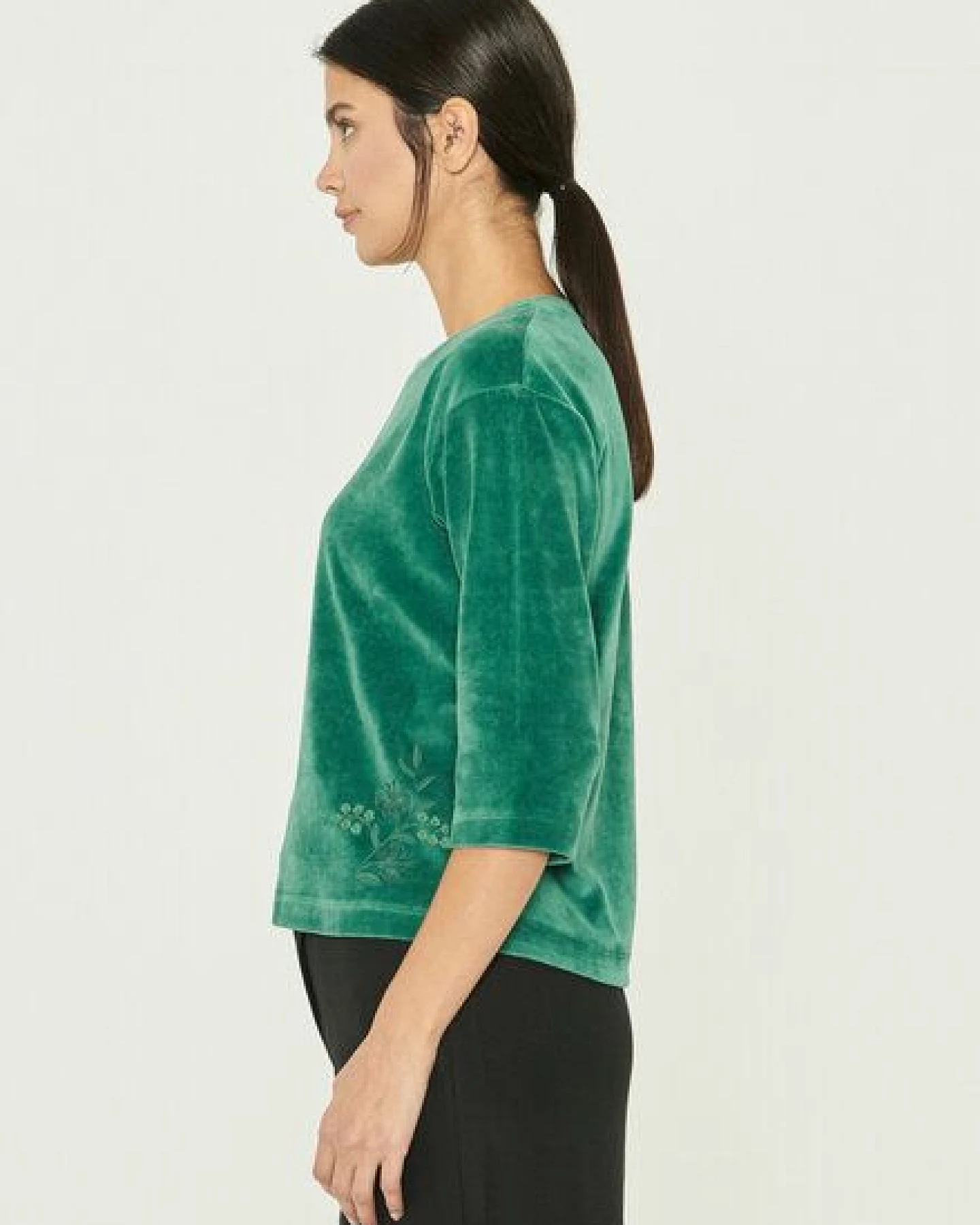 ORGANICATION Samtbluse aus Bio-Baumwolle und Recyceltes Polyester mit Stickerei – Ansicht 3
