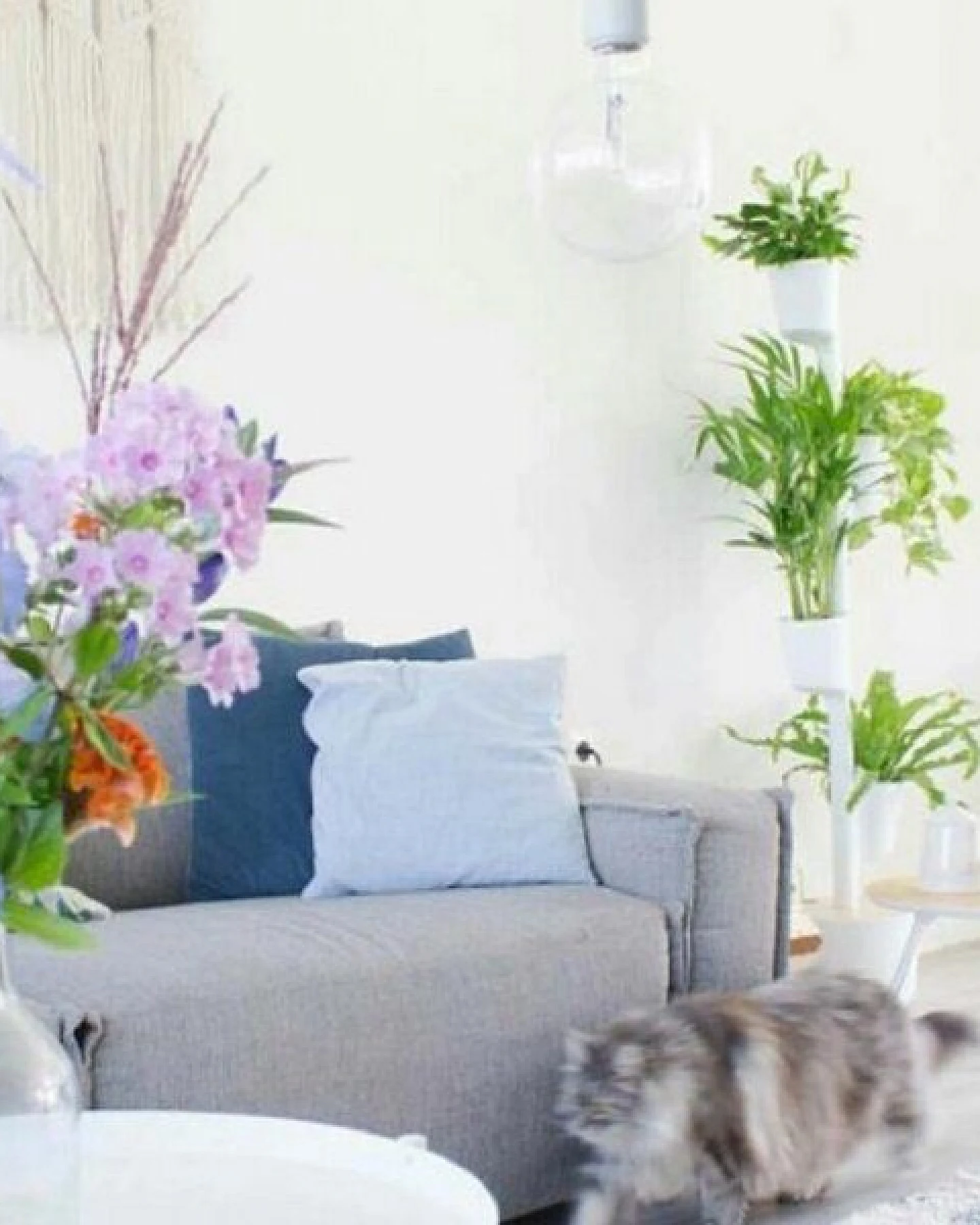CitySens vertikaler Blumentopf mit automatischer Bewässerung; 4 Blumentöpfe – Ansicht 3