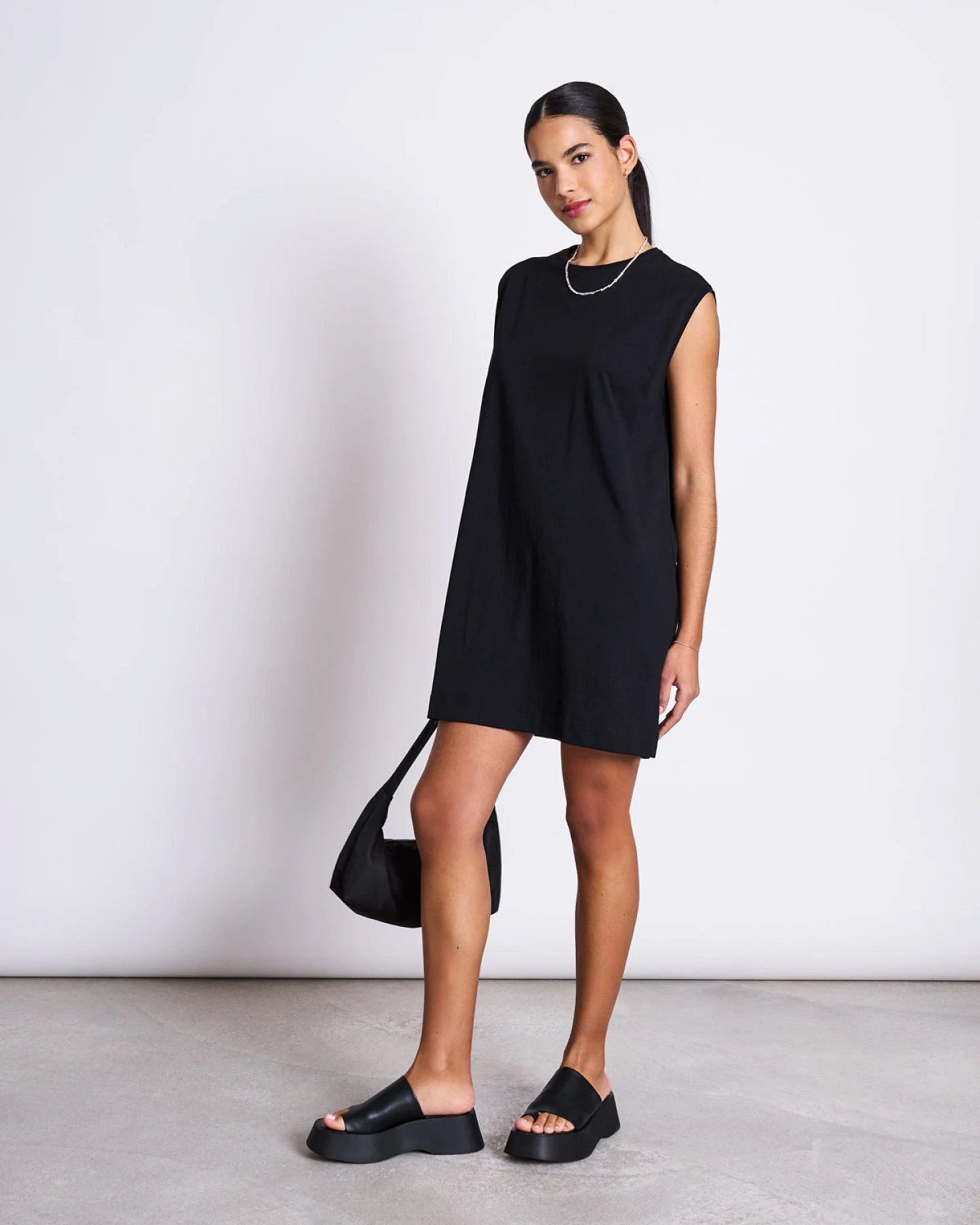 JAN 'N JUNE Damen vegan Minikleid Naniti Schwarz – Ansicht 2