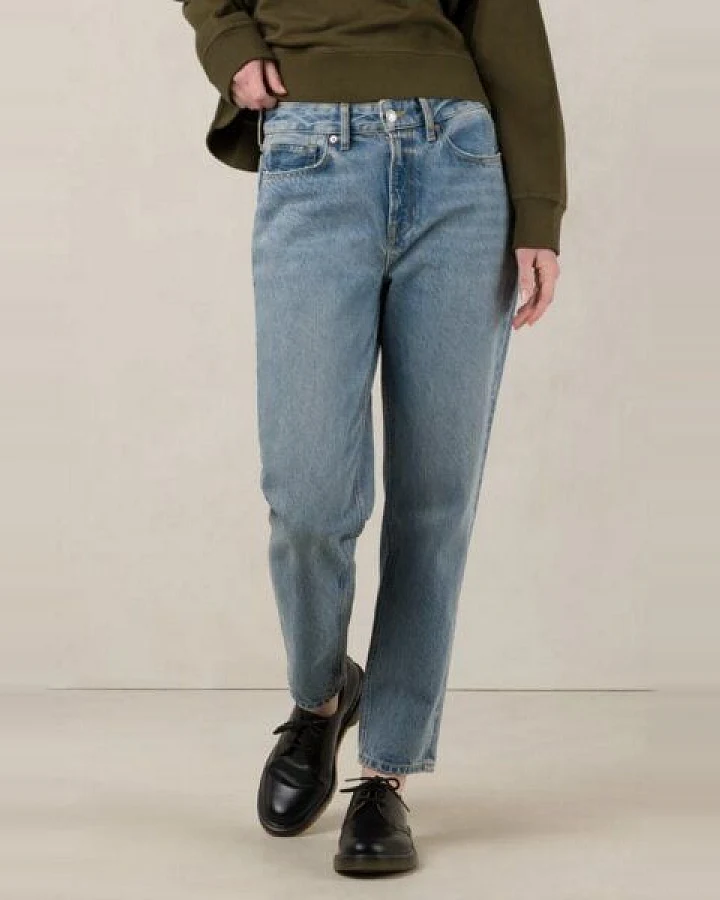 Kings Of Indigo Jeans Mom Fit aus Biobaumwolle - Caroline