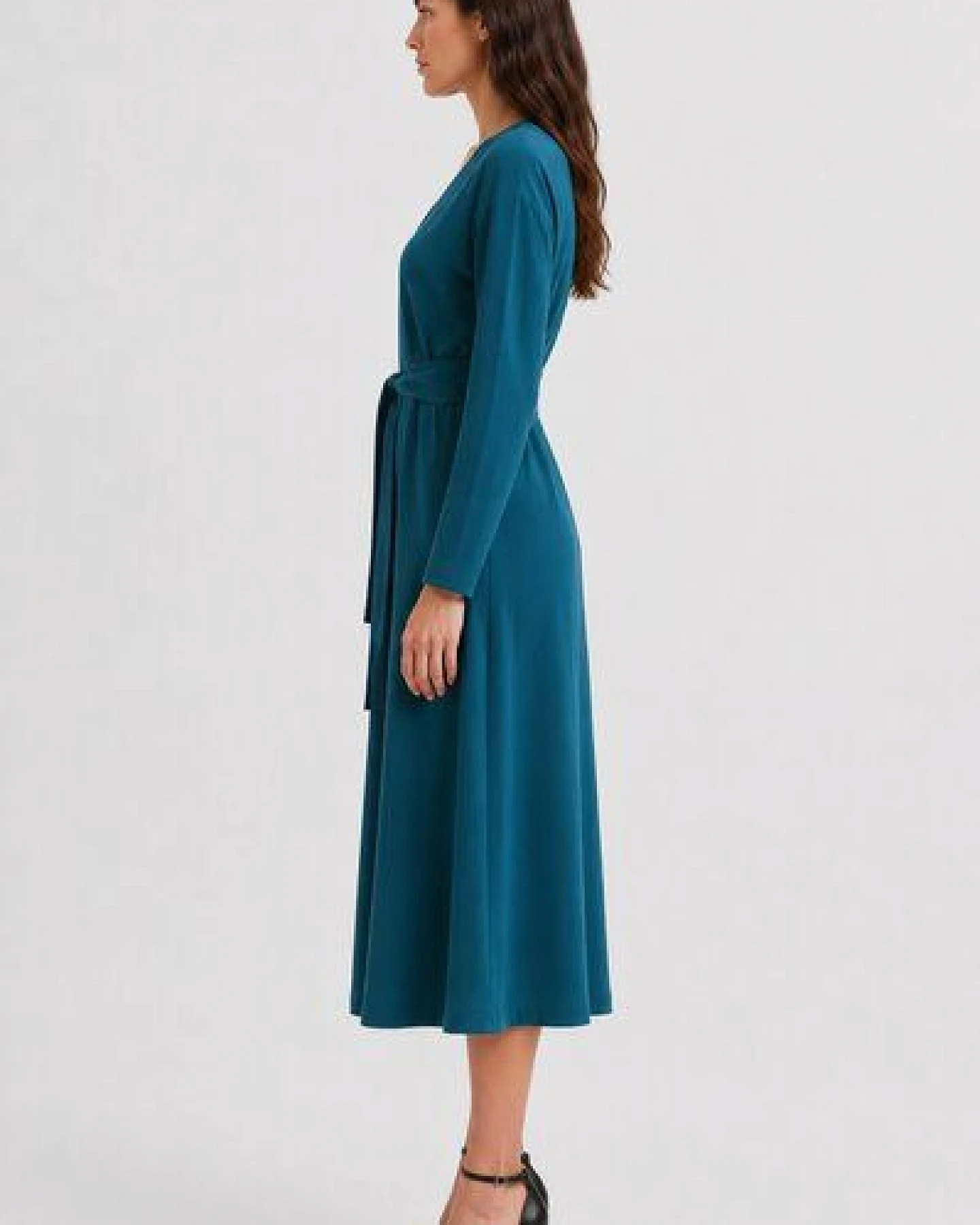 Studio Hertzberg Midikleid *CO-CCOO* mit V-Ausschnitt aus 100% Tencel – Ansicht 4