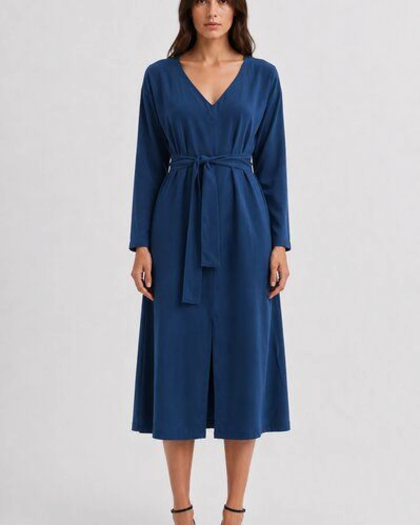 Studio Hertzberg Midikleid *CO-CCOO* mit V-Ausschnitt aus 100% Tencel – Ansicht 3