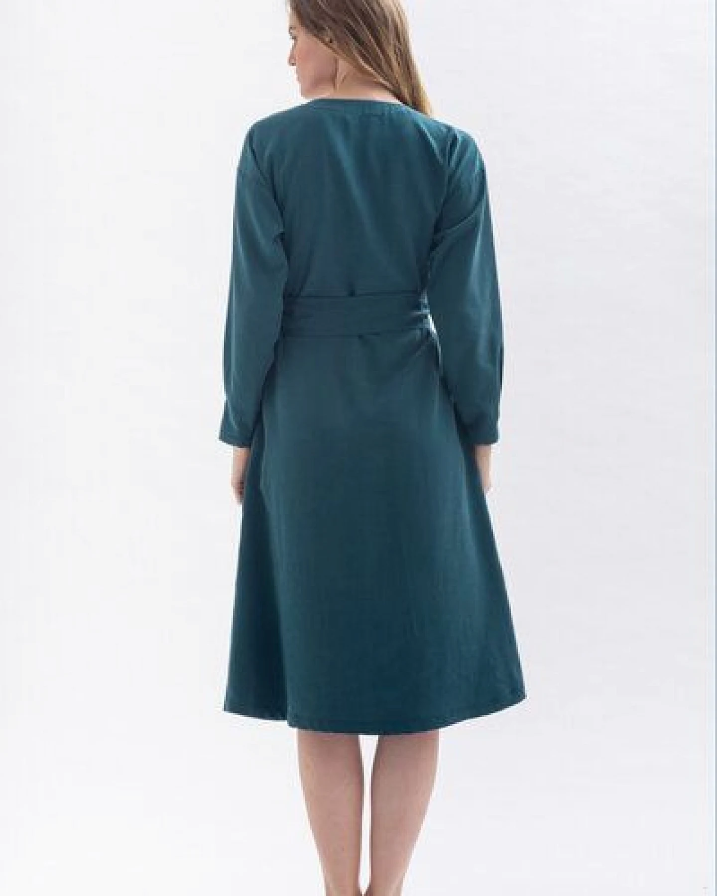 Studio Hertzberg Midikleid *CO-CCOO* mit V-Ausschnitt aus 100% Tencel – Ansicht 3