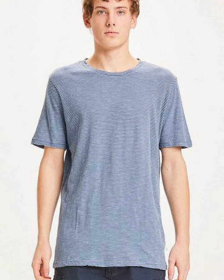 KnowledgeCotton Apparel T-Shirt - ALDER narrow striped tee - aus Bio-Baumwolle