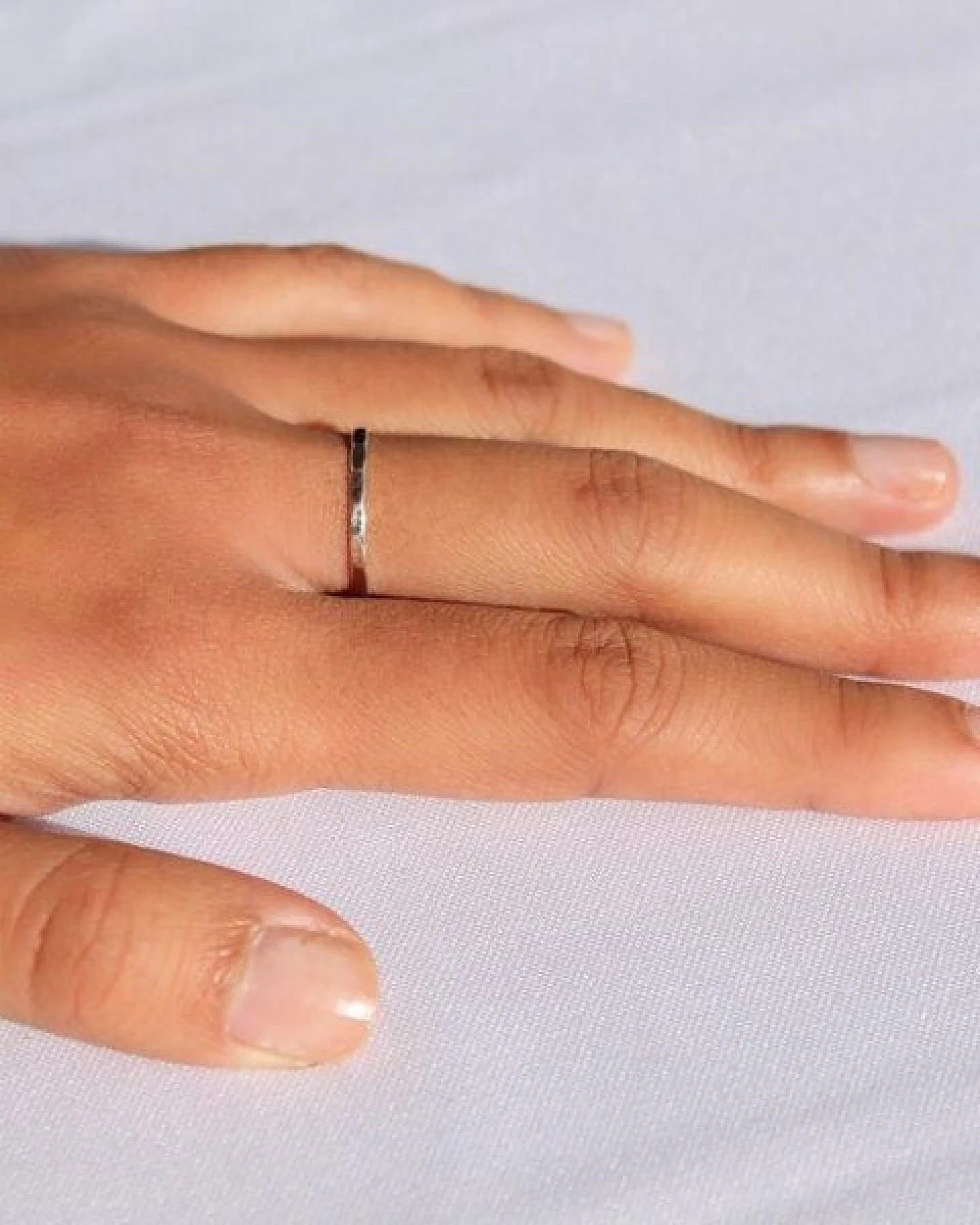 pakilia Silber ring schlicht gehämmert Fair-Trade und handmade – Ansicht 4