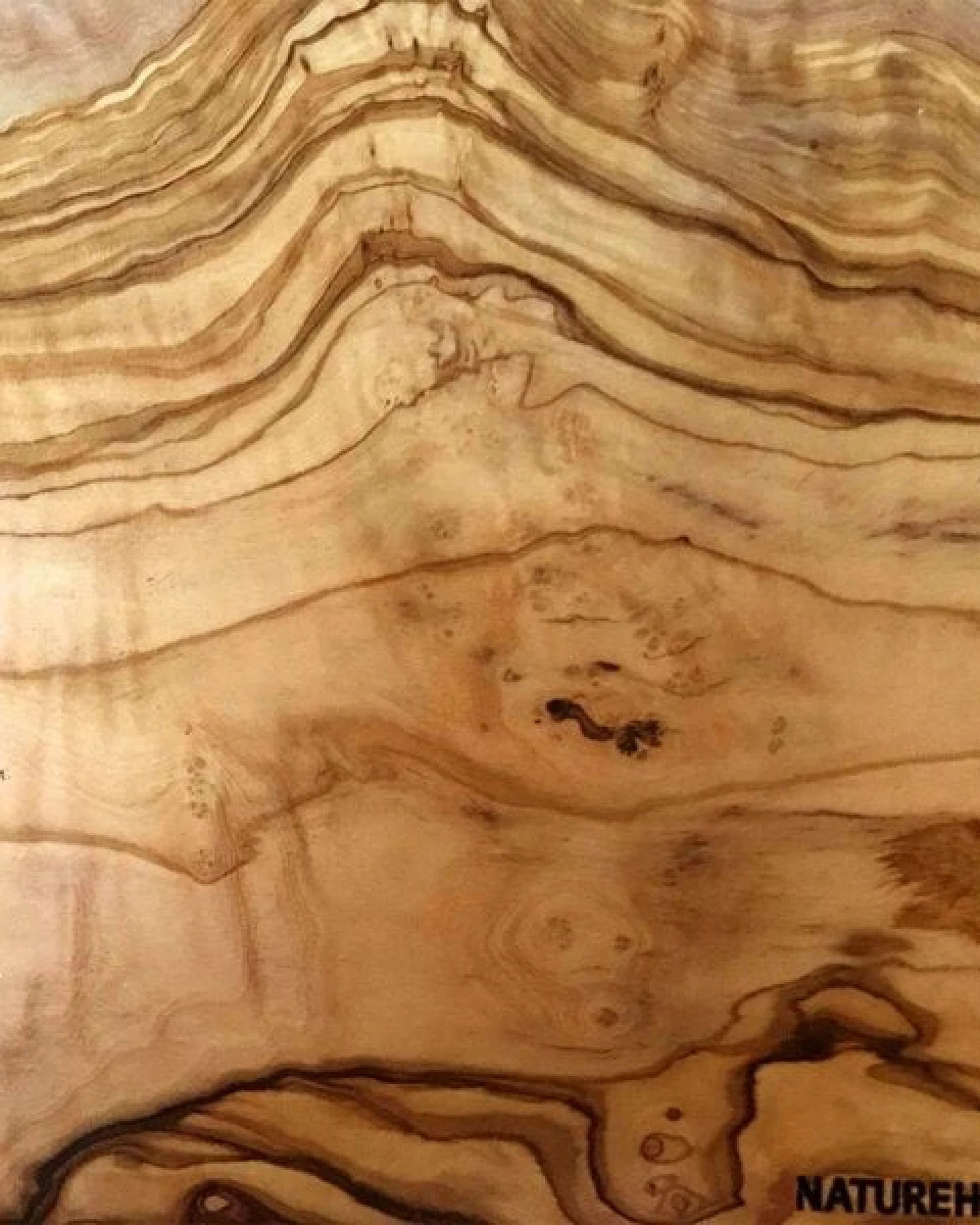 NATUREHOME Servier-Schneidebrett mit Naturkante Olivenholz Auswahl Größe – Ansicht 4