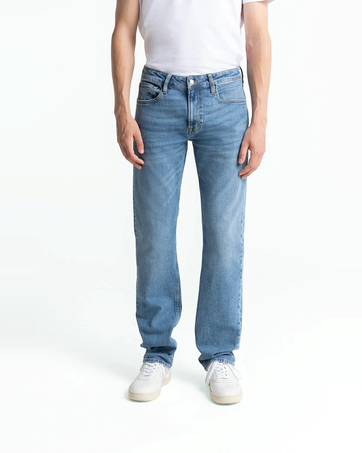Kings of Indigo Herren vegan Jeans Ryan Sander Mid Washed Blau