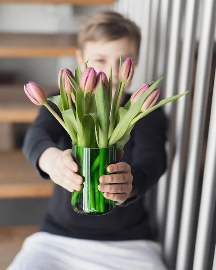 MaBe Vase aus der grünen Weinflasche - eco green product mit Herz
