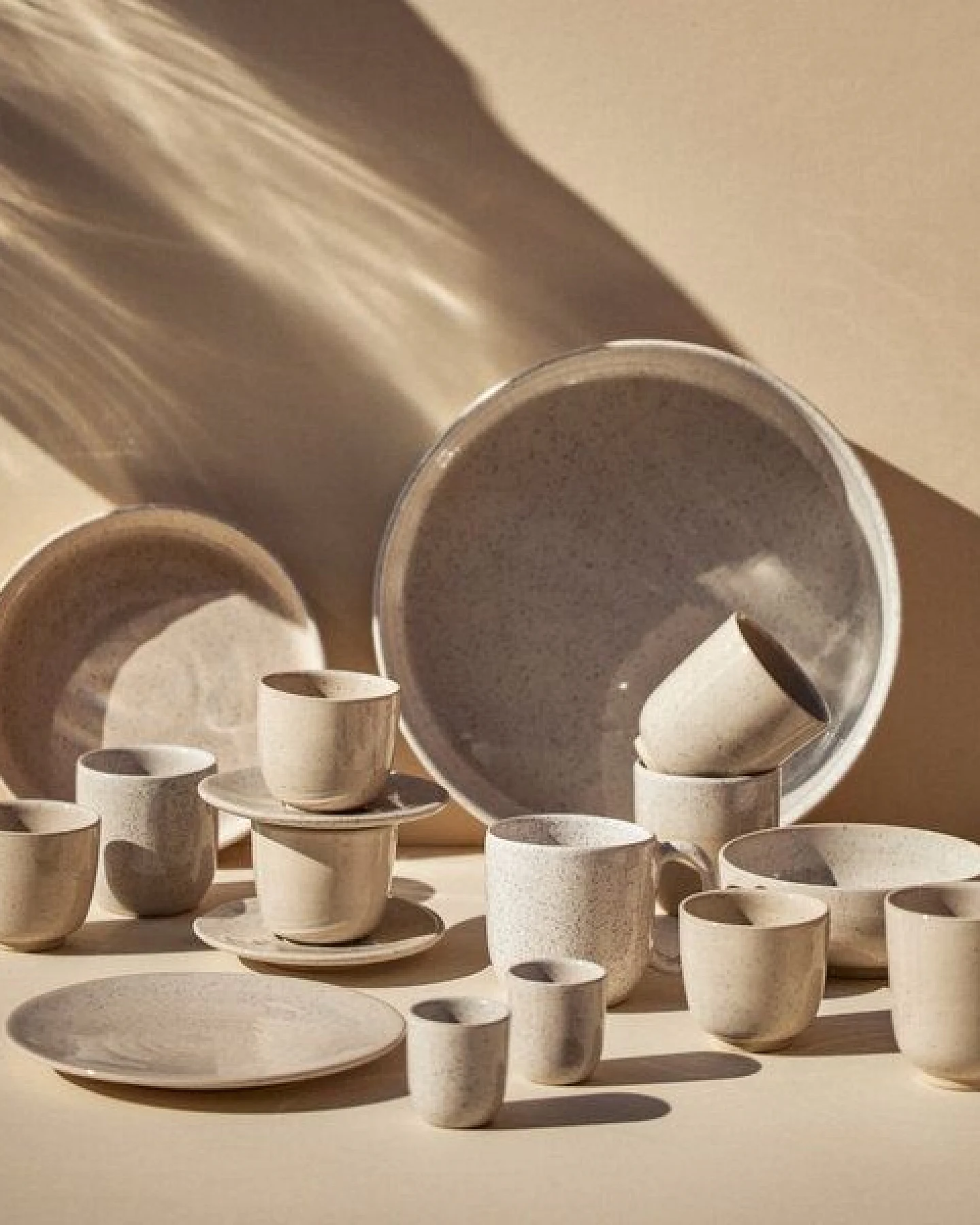 onomao Handgemachte Tasse mit Henkel aus Steinzeug – Ansicht 3