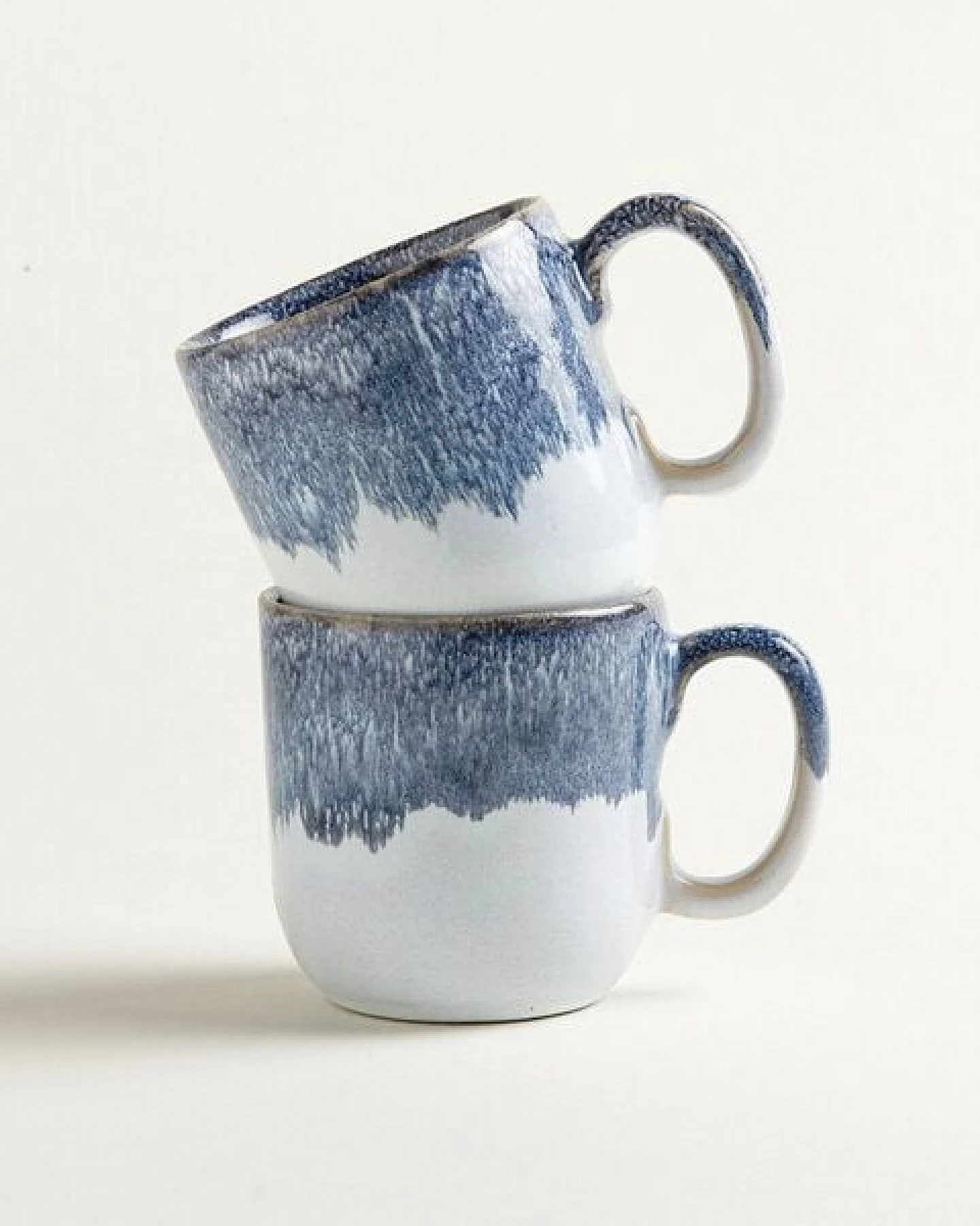 onomao Handgemachte Tasse mit Henkel aus Steinzeug – Ansicht 4