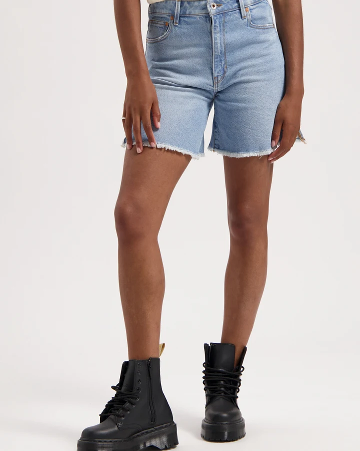 Kuyichi Damen vegan Kurzer High Rise Feline