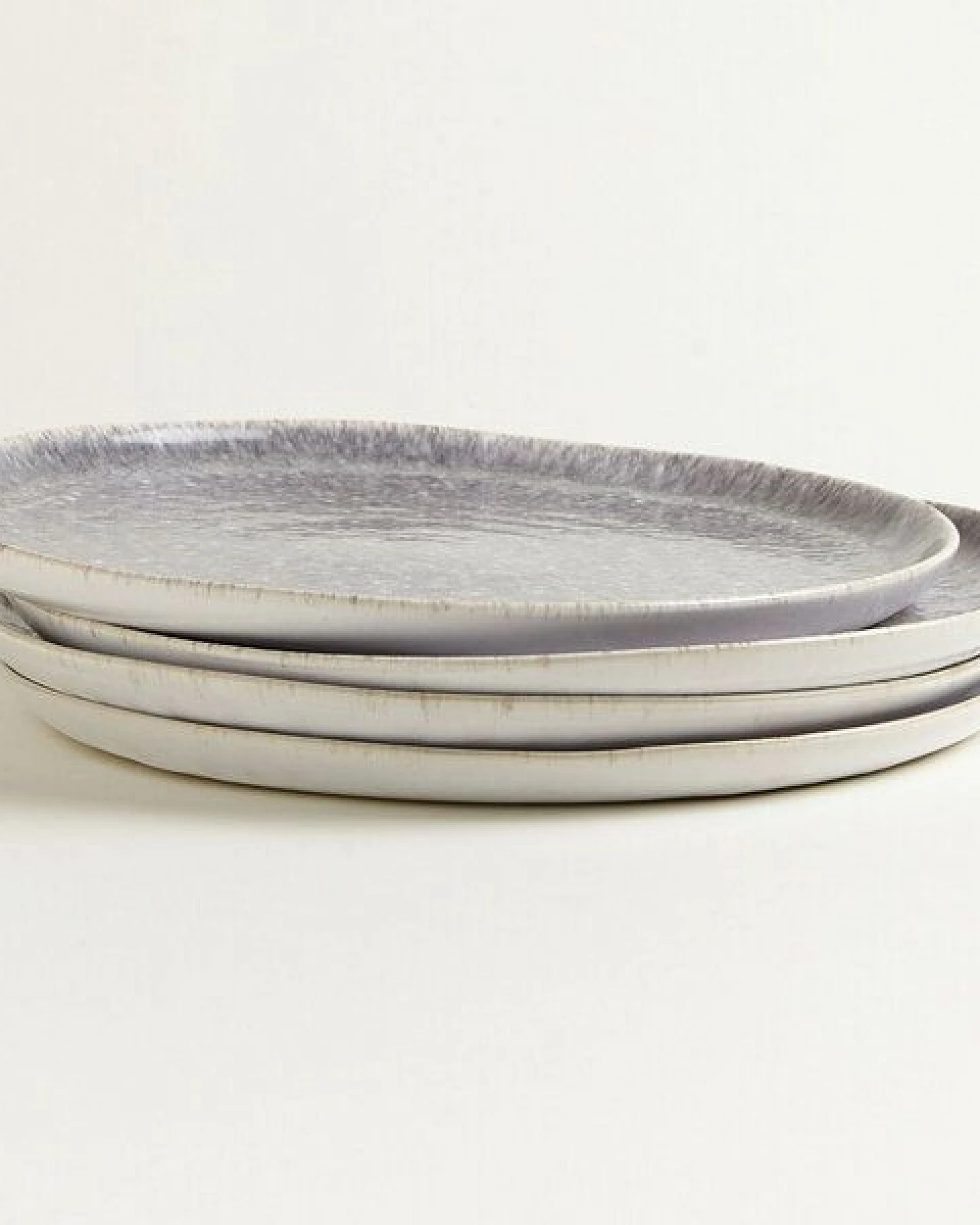 onomao Handgemachter Großer Teller (⌀ 28 cm) aus Steinzeug – Ansicht 2