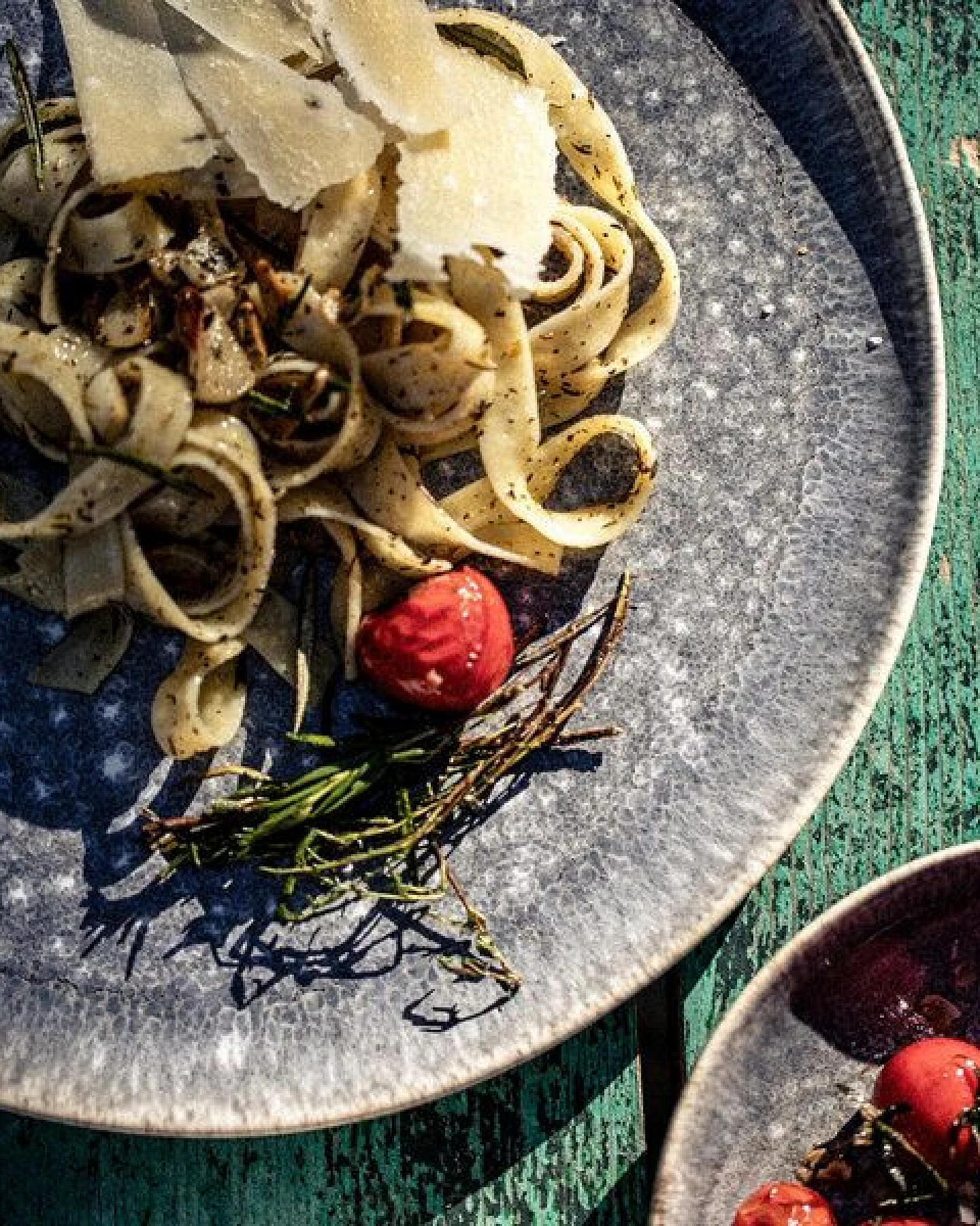 onomao Handgemachter Mezze Teller aus Steinzeug – Ansicht 3