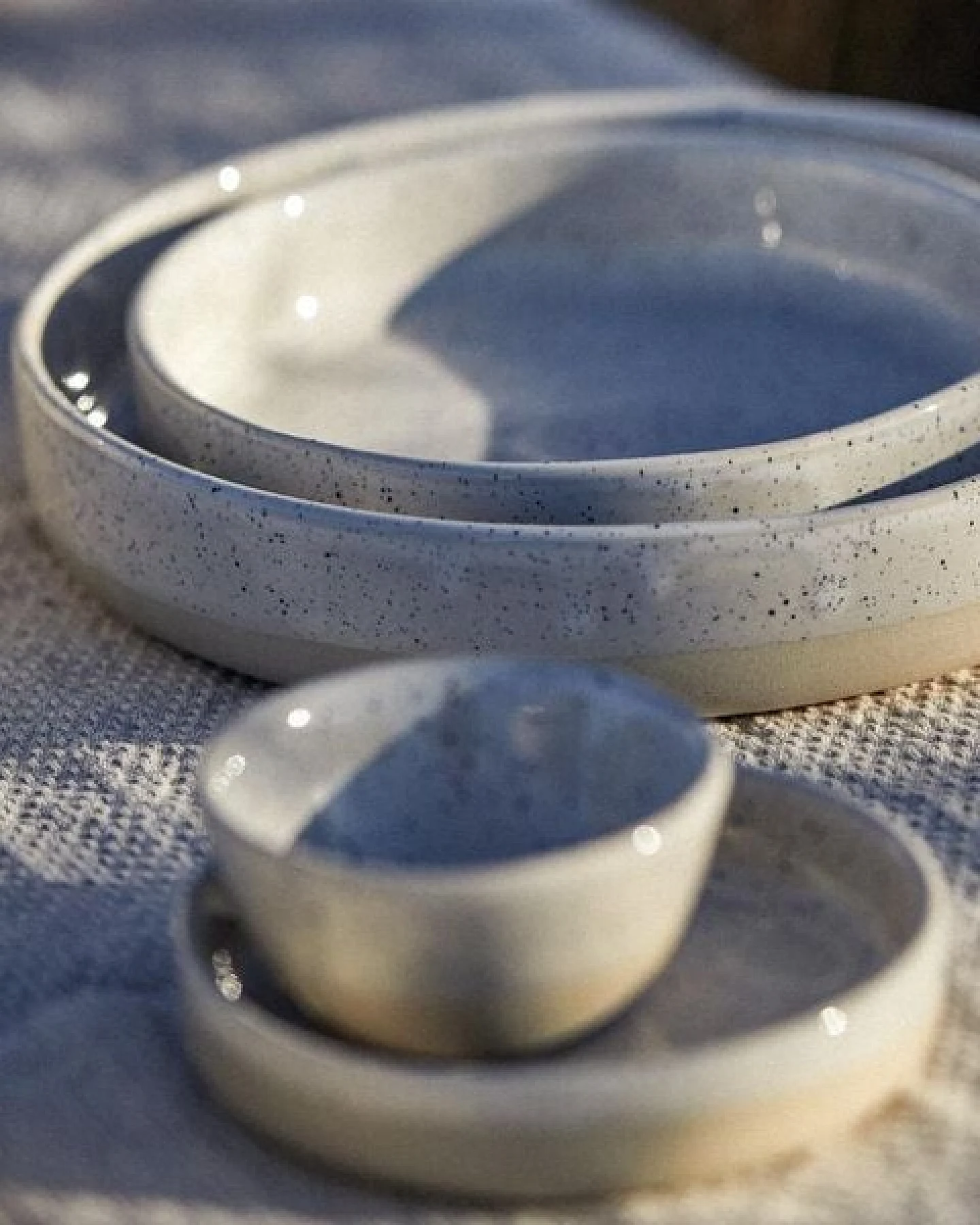 onomao Handgemachter Mezze Teller aus Steinzeug – Ansicht 4