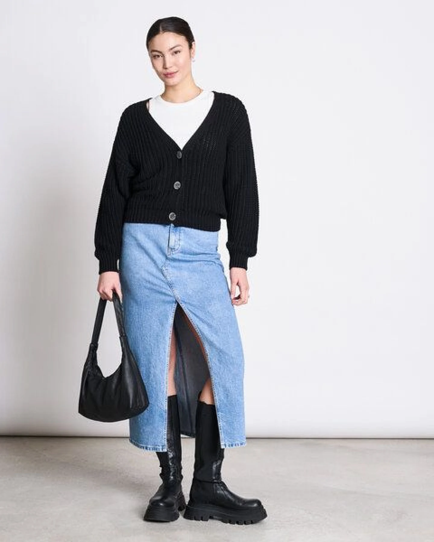 JAN N JUNE V-Ausschnitt Strickjacke LENA aus Baumwolle GOTS – Ansicht 4