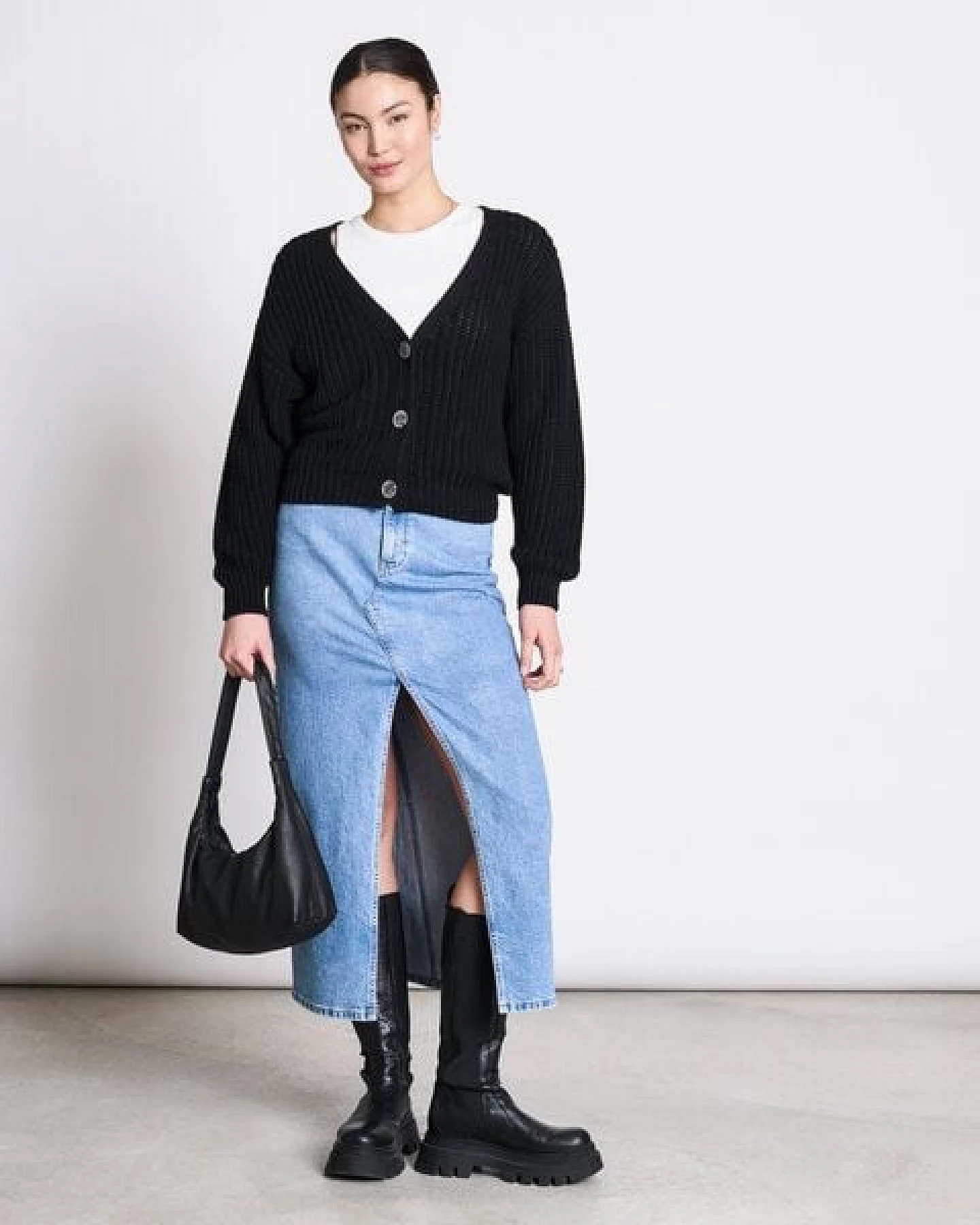 JAN N JUNE V-Ausschnitt Strickjacke LENA aus Baumwolle GOTS – Ansicht 2