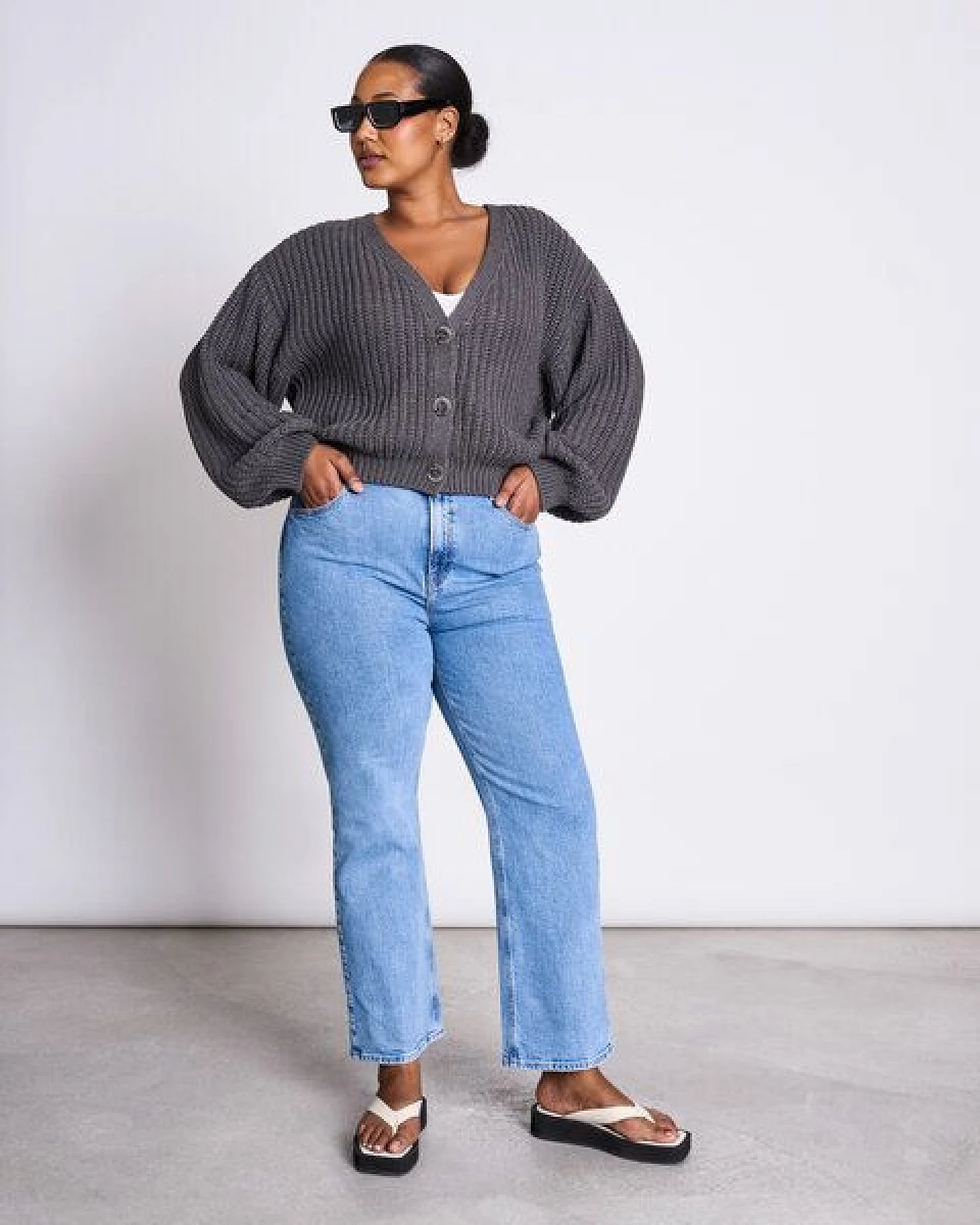 JAN N JUNE V-Ausschnitt Strickjacke LENA aus Baumwolle GOTS – Ansicht 4