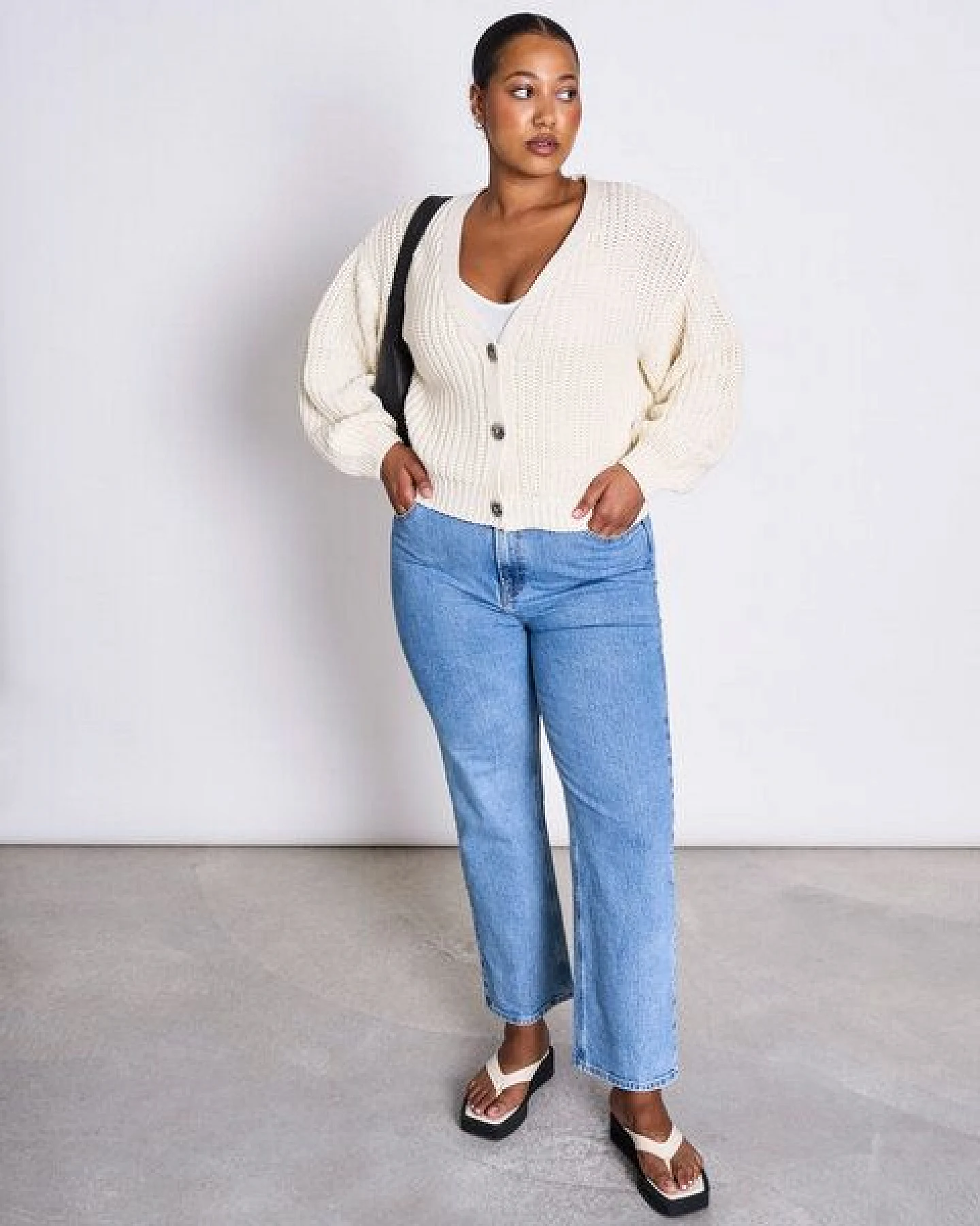 JAN N JUNE V-Ausschnitt Strickjacke LENA aus Baumwolle GOTS – Ansicht 2