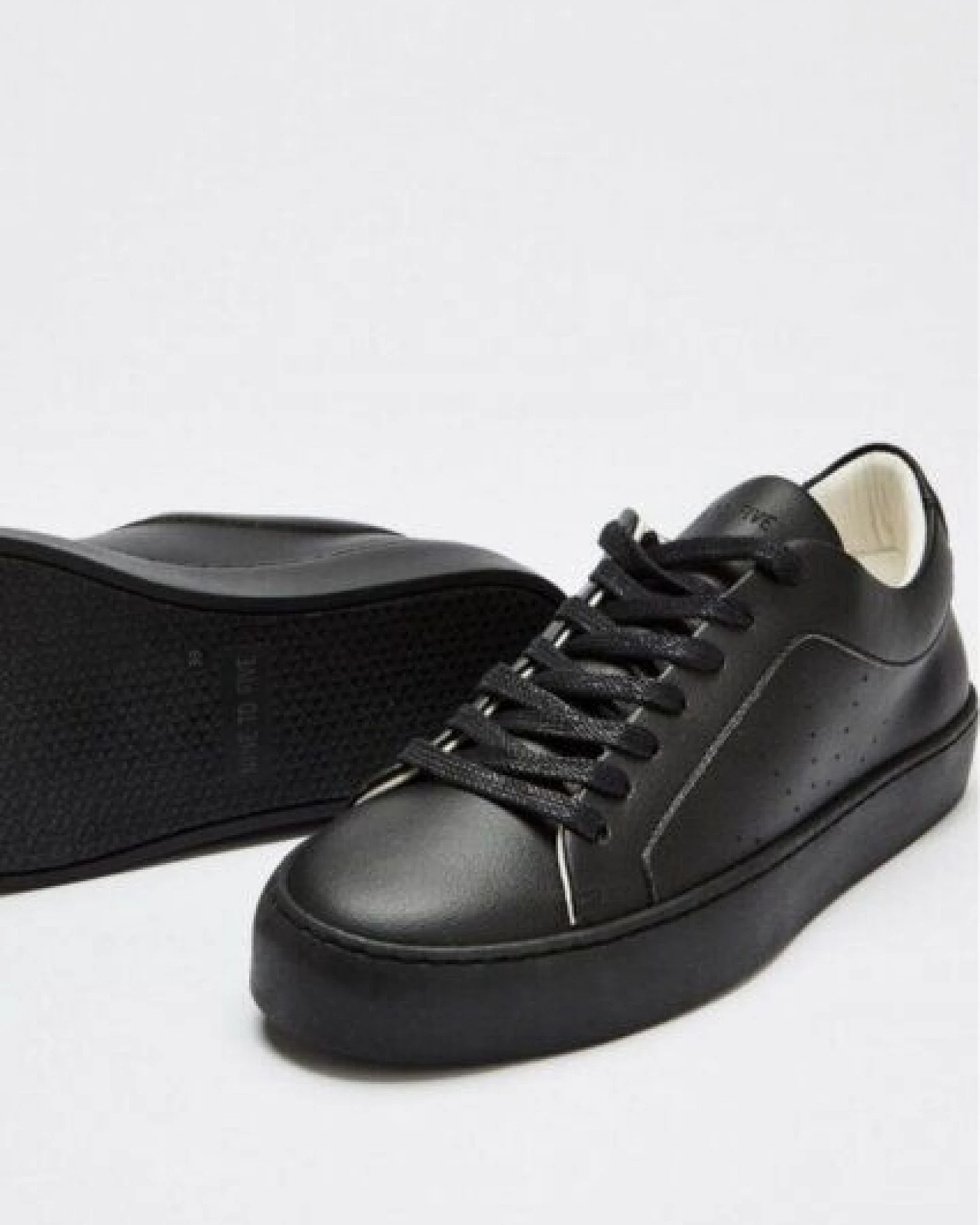 NINE TO FIVE #gràcia - veganer Damen Laced Sneaker aus recycelter Microfaser – Ansicht 3