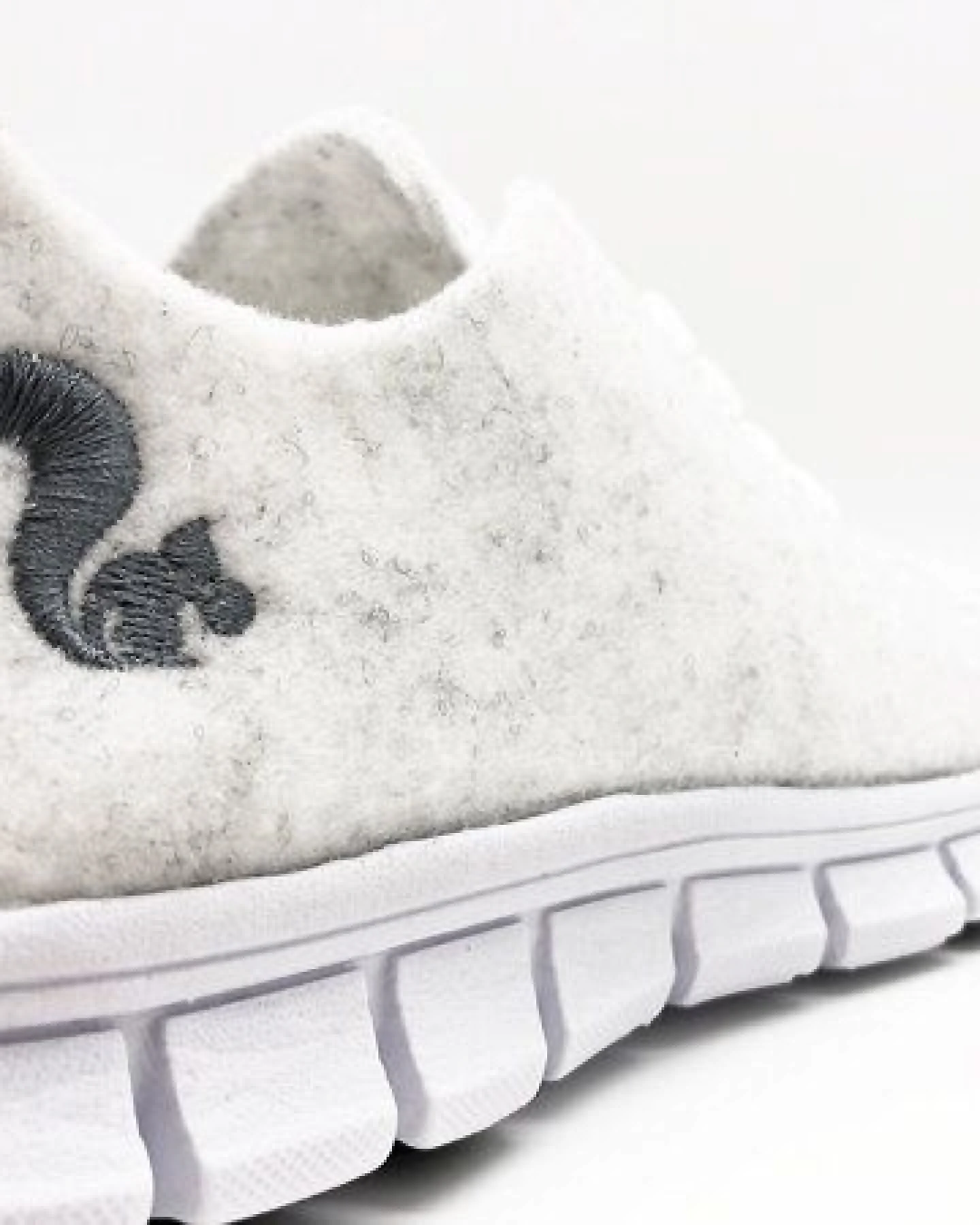 Superleichter, veganer Sneaker "thies ® PET" aus recycelten Flaschen, flexibel und bequem – Ansicht 4