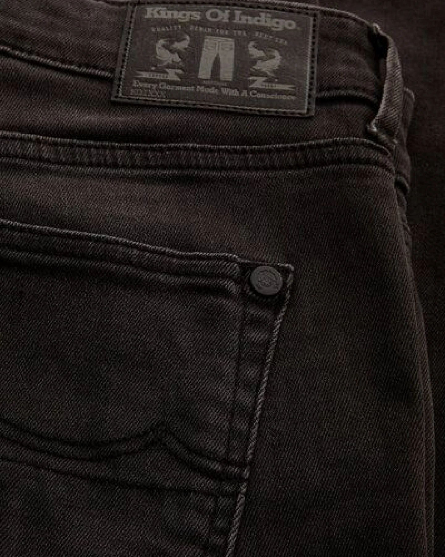 Kings Of Indigo Slim-Fit Jeans aus Bio Baumwolle - Juno - Gorbi Black Faded – Ansicht 4