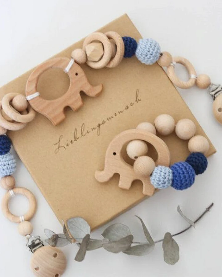 NoniKids Berlin NoniKids Geschenkebox *Wagenkette & Greifling Elefant blau* I Bio Baumwollgarn