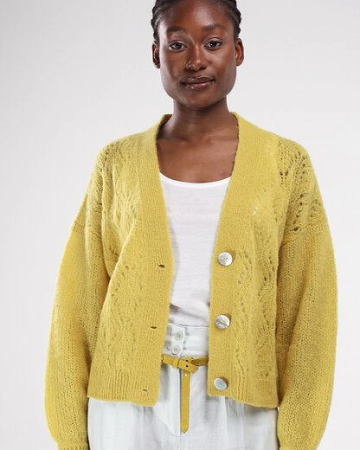 Alma & Lovis Sommer-Strickjacke aus Alpaka mit Ajourmuster