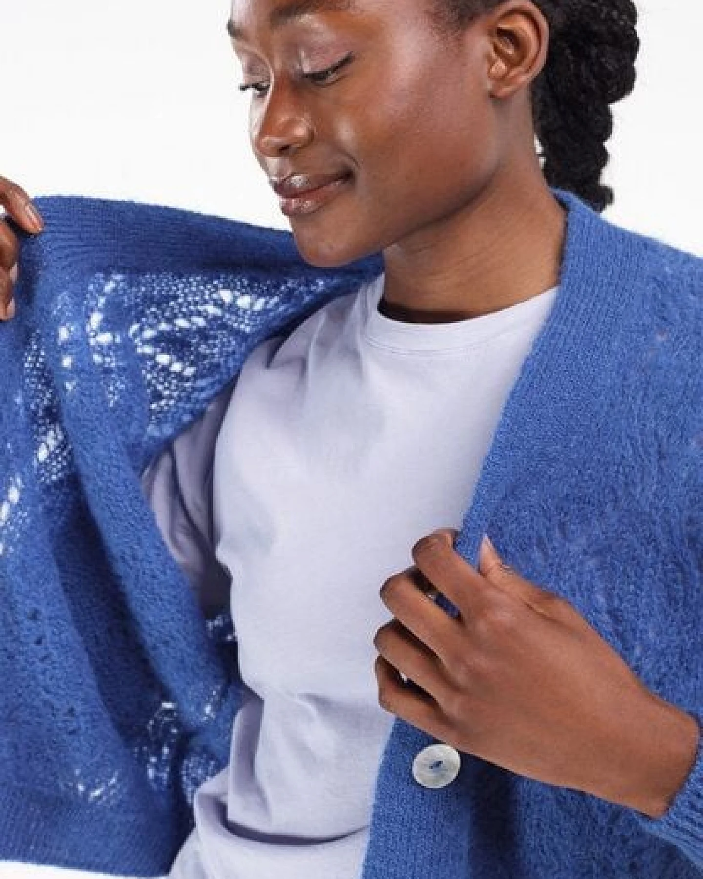 Alma & Lovis Sommer-Strickjacke aus Alpaka mit Ajourmuster – Ansicht 3