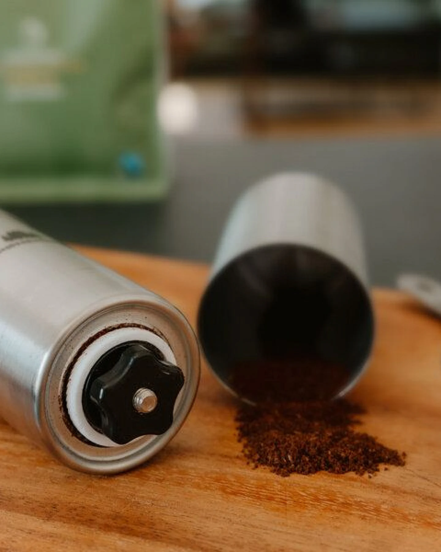 GROENENBERG Manuelle Kaffeemühle aus Edelstahl – Ansicht 3