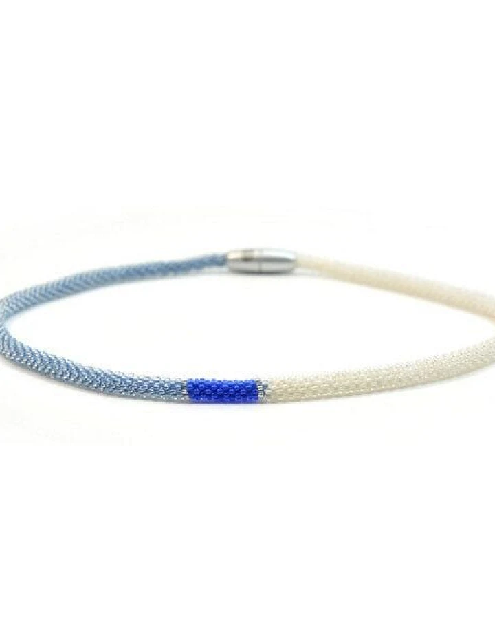 Blau