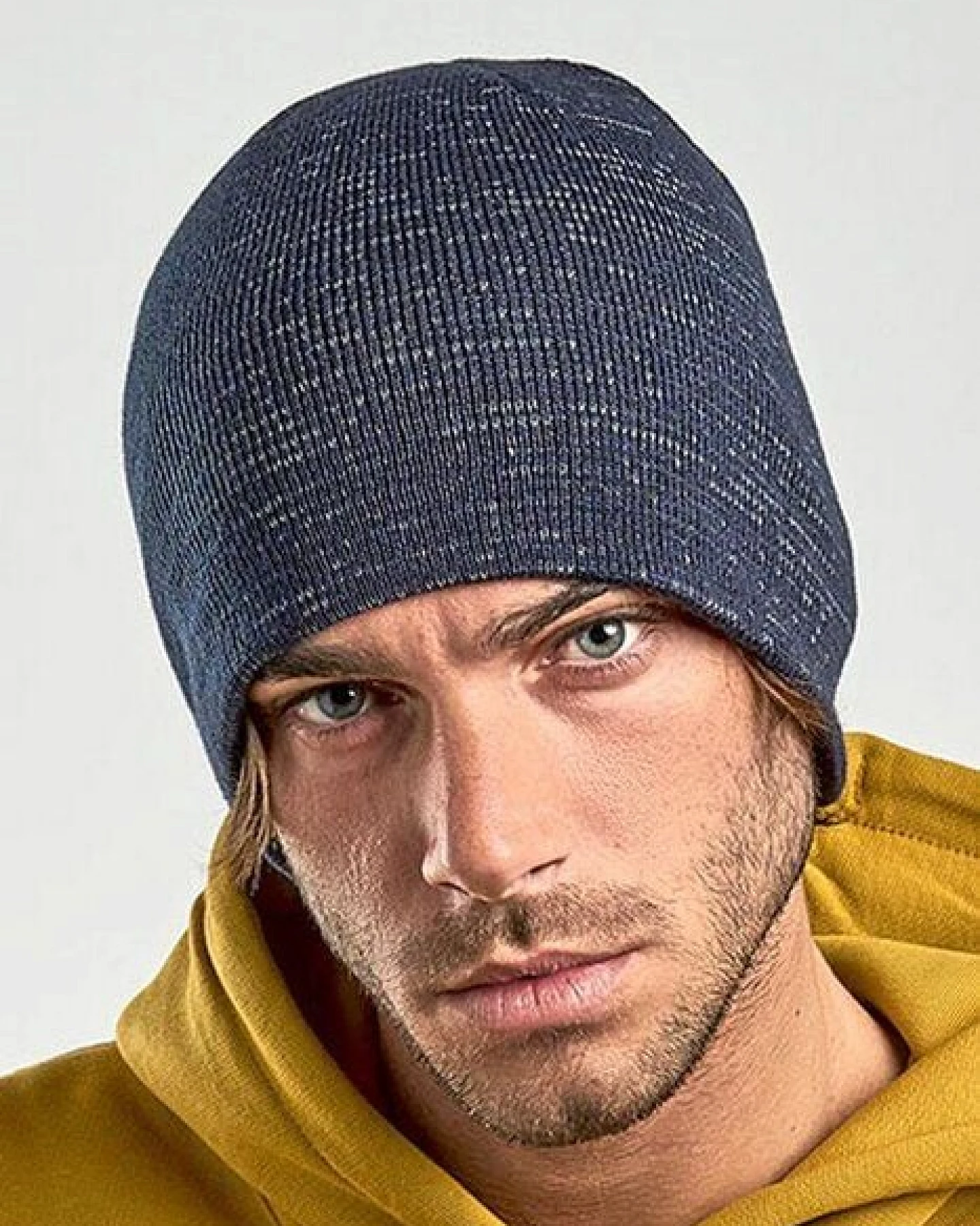 Atlantis Headwear Atlantis Shine Beanie Mütze recyceltes (rPet) Polyester mit Reflexfäden – Ansicht 2