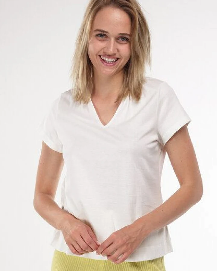 Alma & Lovis Kurzarmshirt im Blusen-Style aus Bio-Baumwolle